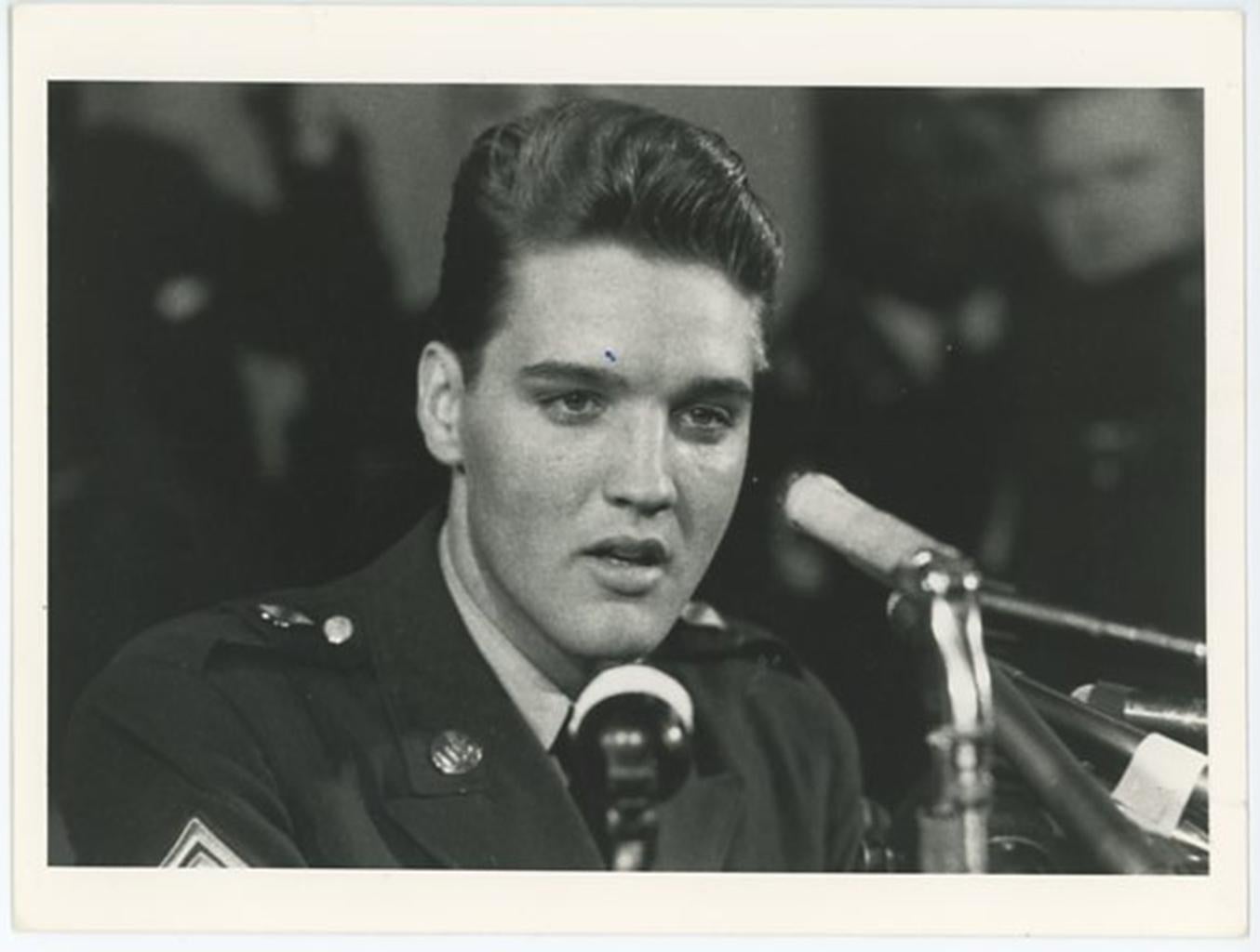 Unknown Black and White Photograph - Elvis Presley Army 1960