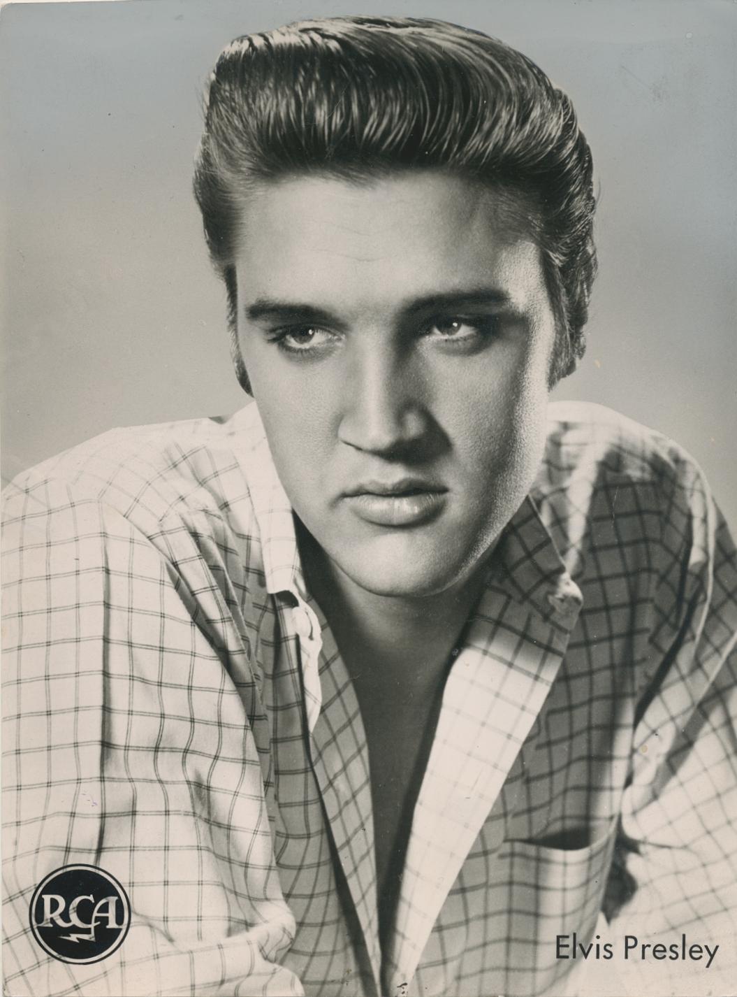 Unknown Color Photograph - Elvis Presley, portrait