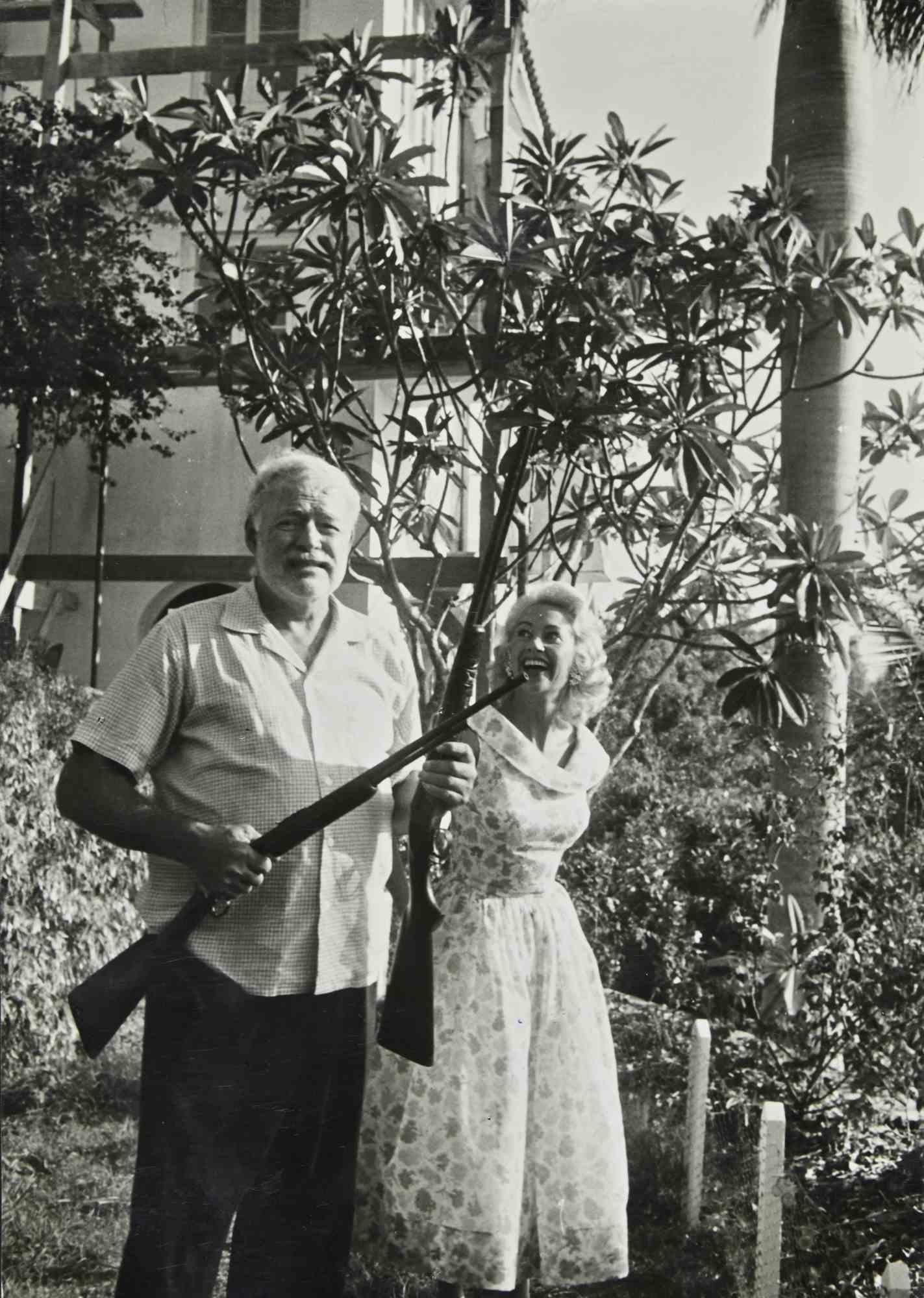 Portrait Photograph de Unknown - Ernest Hemingway - Fotografía de época - Años 50