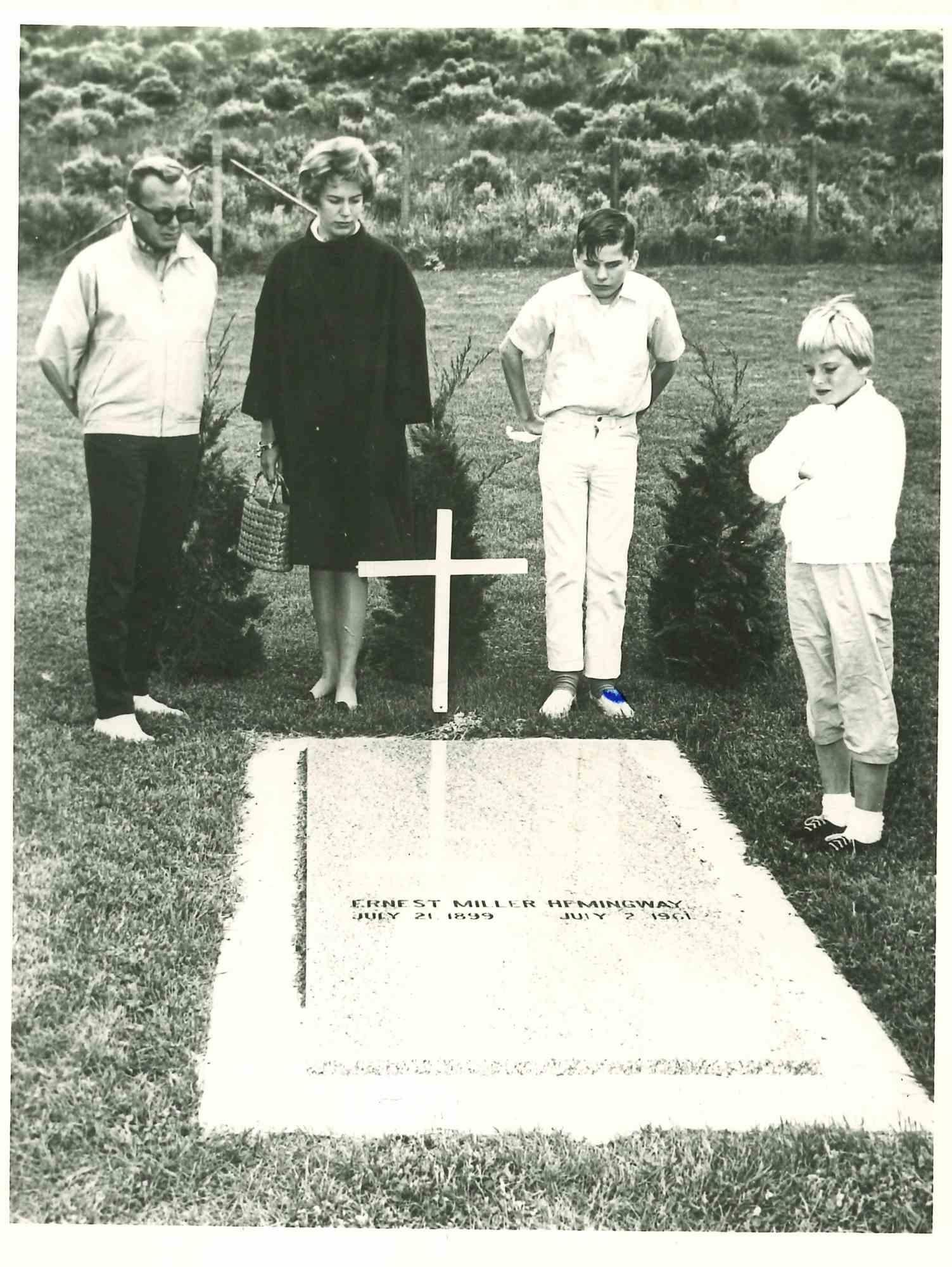 Unknown Figurative Photograph - Ernest Hemingway's Grave - Vintage Photograph - 1962