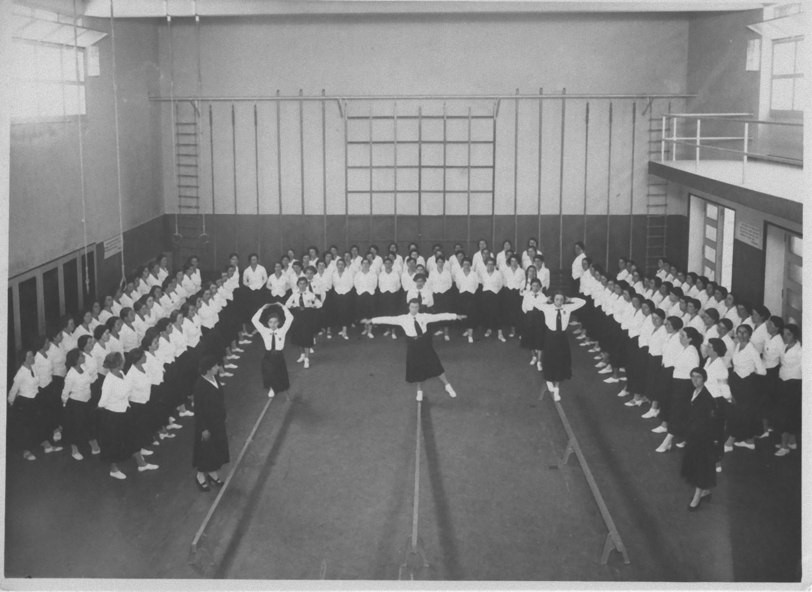 Unknown Figurative Photograph - Fascism - Physical Education in a School - Vintage b/w Photo - 1934 ca.