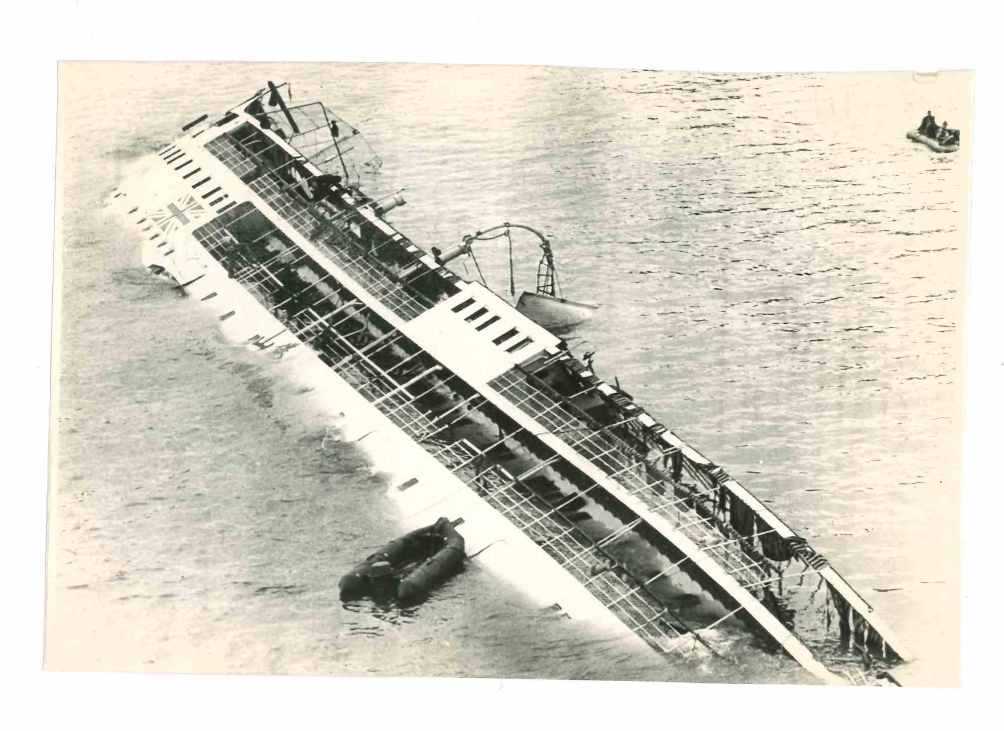 Ferry Overtuned by Typhoon à Hong Kong - 1970