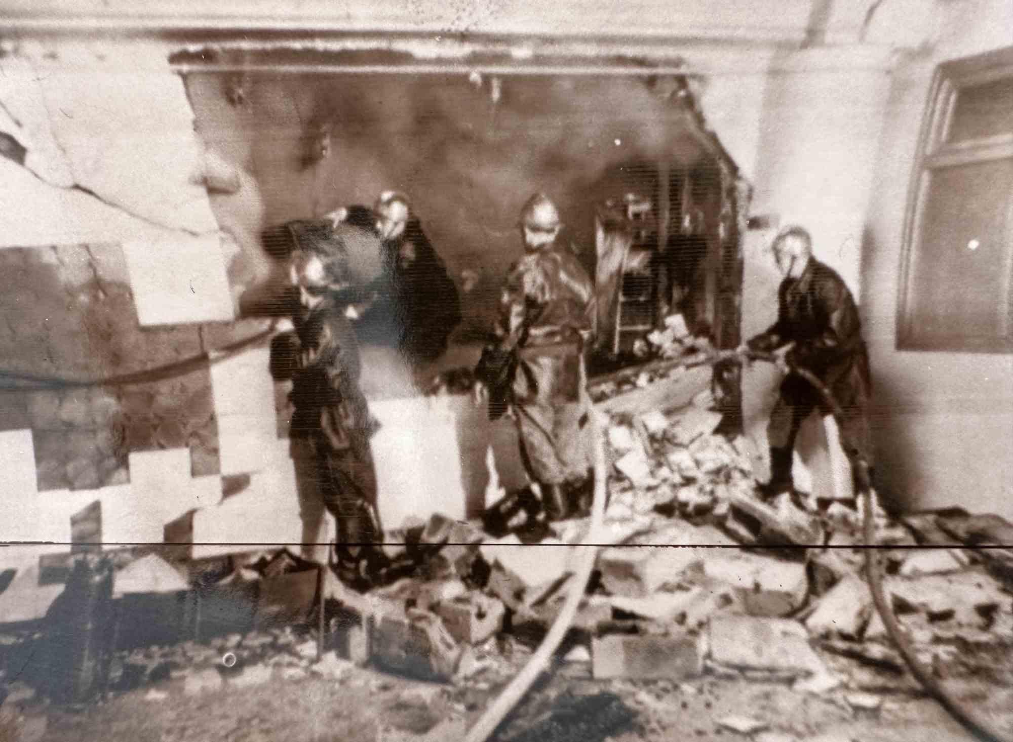 Unknown Figurative Photograph - Firefighters - Historical Vintage Photo