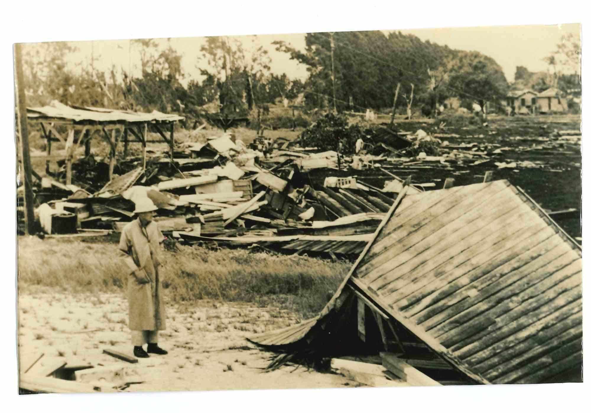 Unknown Figurative Photograph - Florida Hurricane - Devastation in Pahokee - 1960s