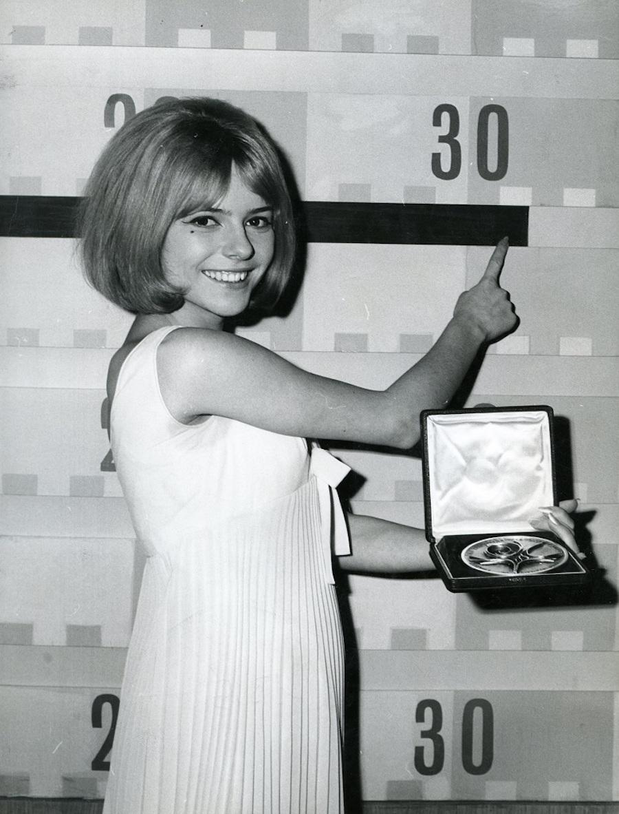 Unknown Portrait Photograph - France Gail Award Ceremony - Vintage Photo - 1965