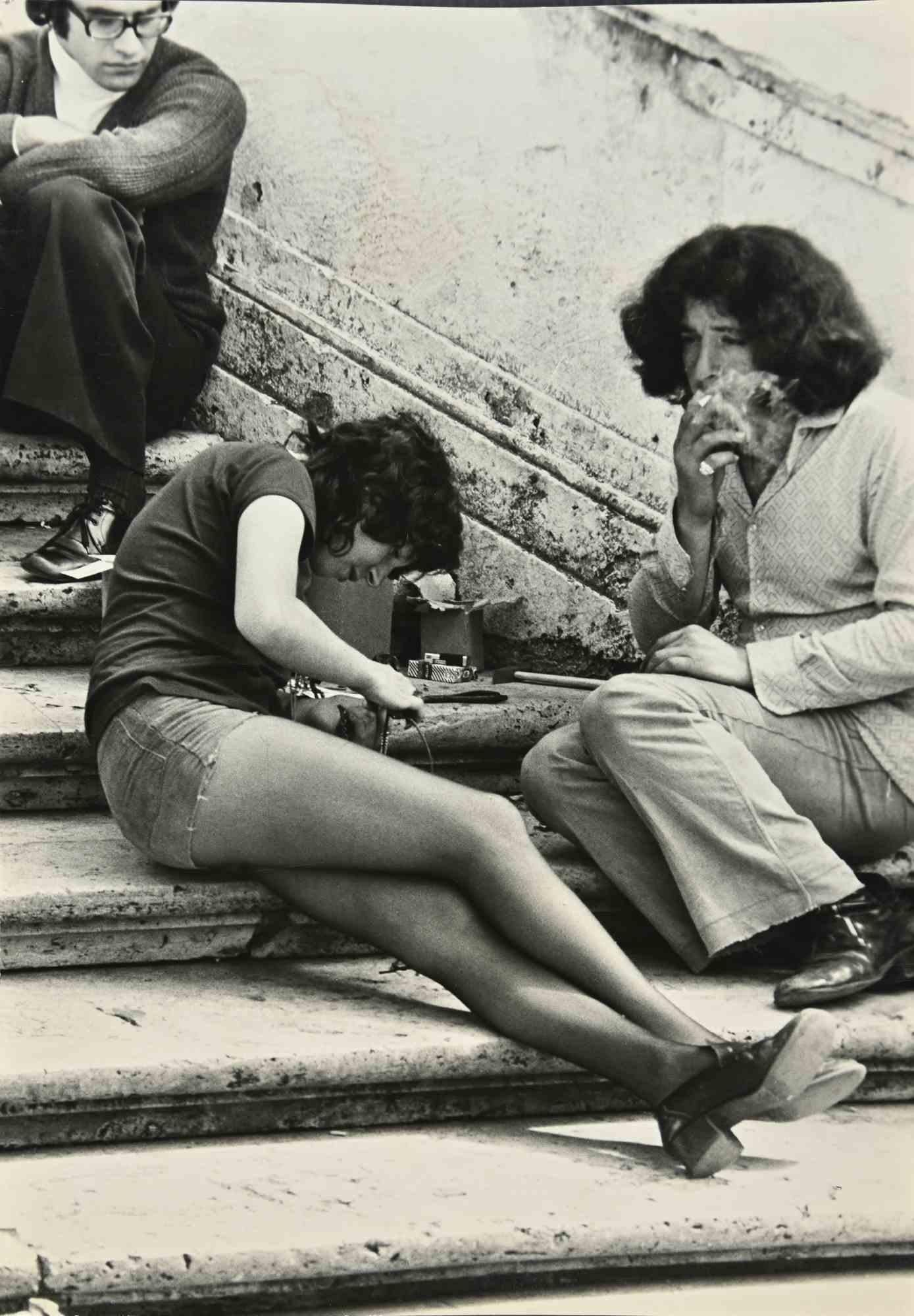 Figurative Photograph Unknown - Amis -  Photo - 1970