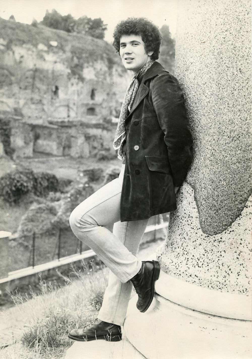 Unknown Portrait Photograph - Full Portrait of Italian Singer Lucio Battisti - Vintage Photo - Late 1960s