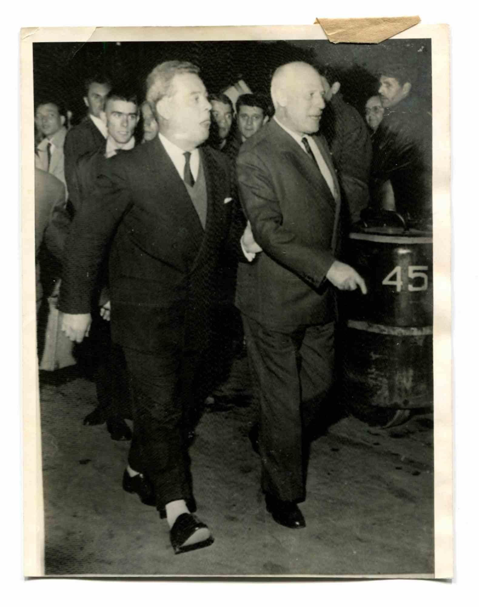 Figurative Photograph de Unknown - General Raoul Salan-  Foto  - 1960s
