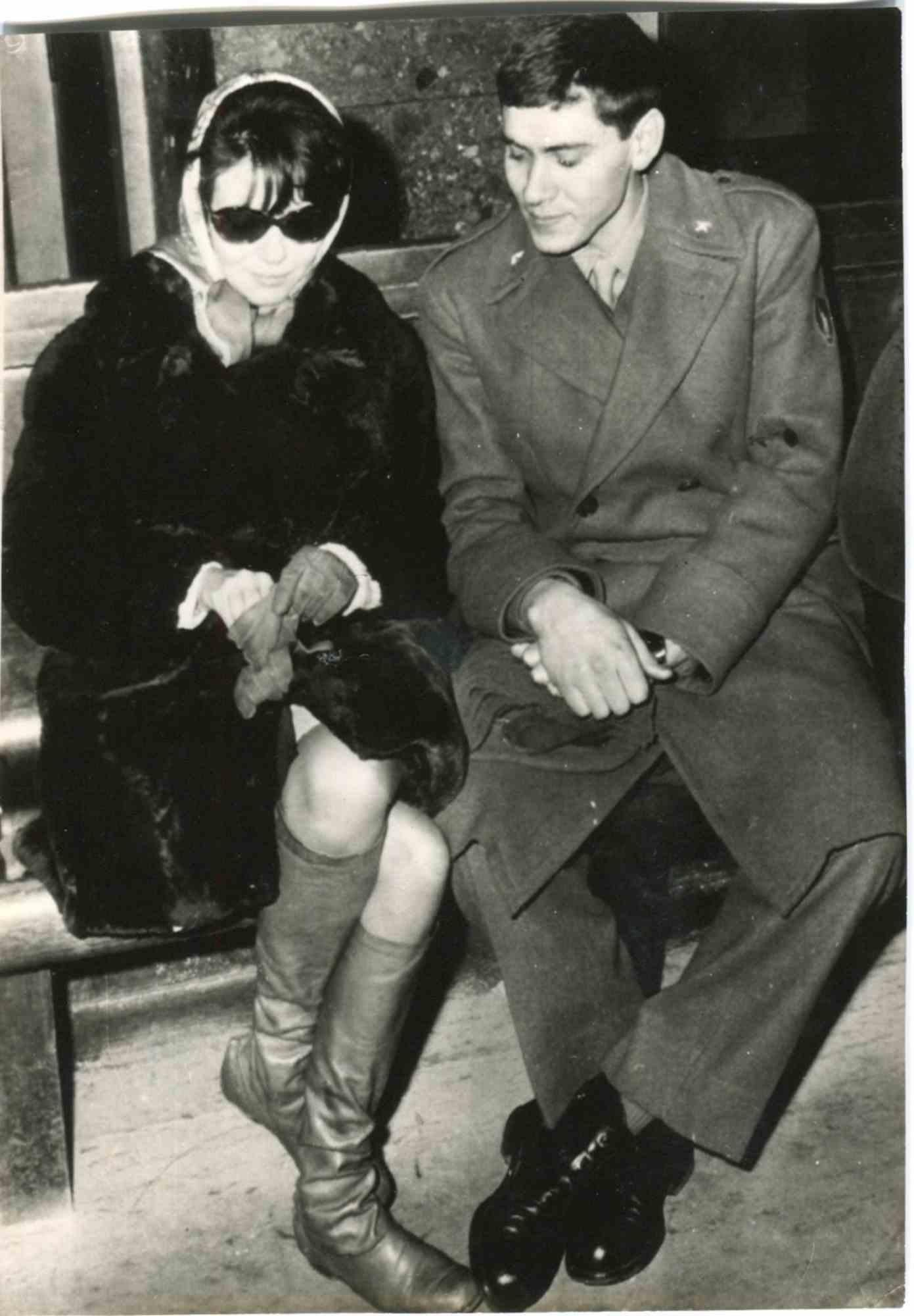 Unknown Figurative Photograph - Gianni Morandi - Vintage Photo - 1960s