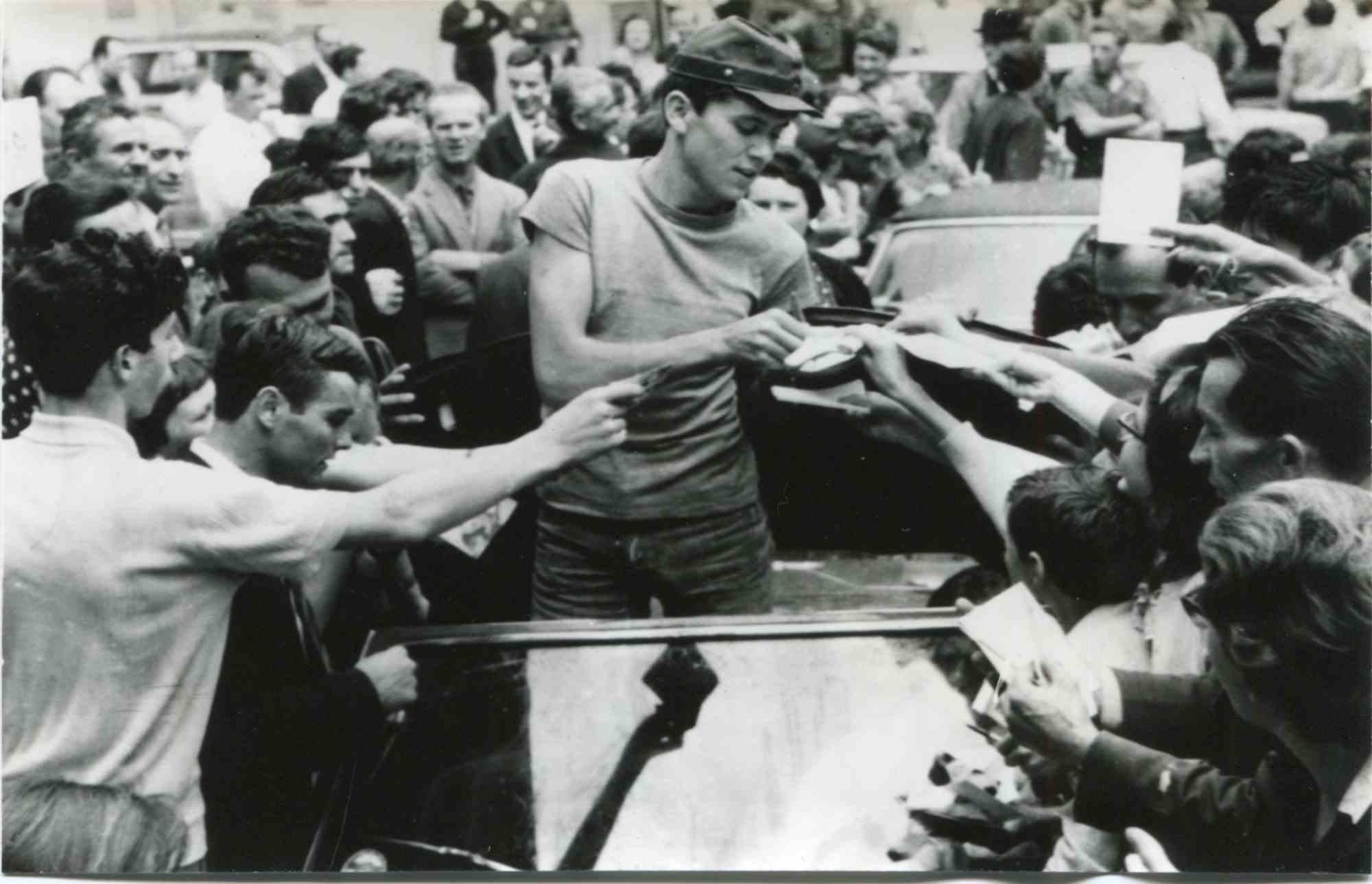 Portrait Photograph di Unknown - Gianni Morandi - Foto d'epoca - Anni '1960