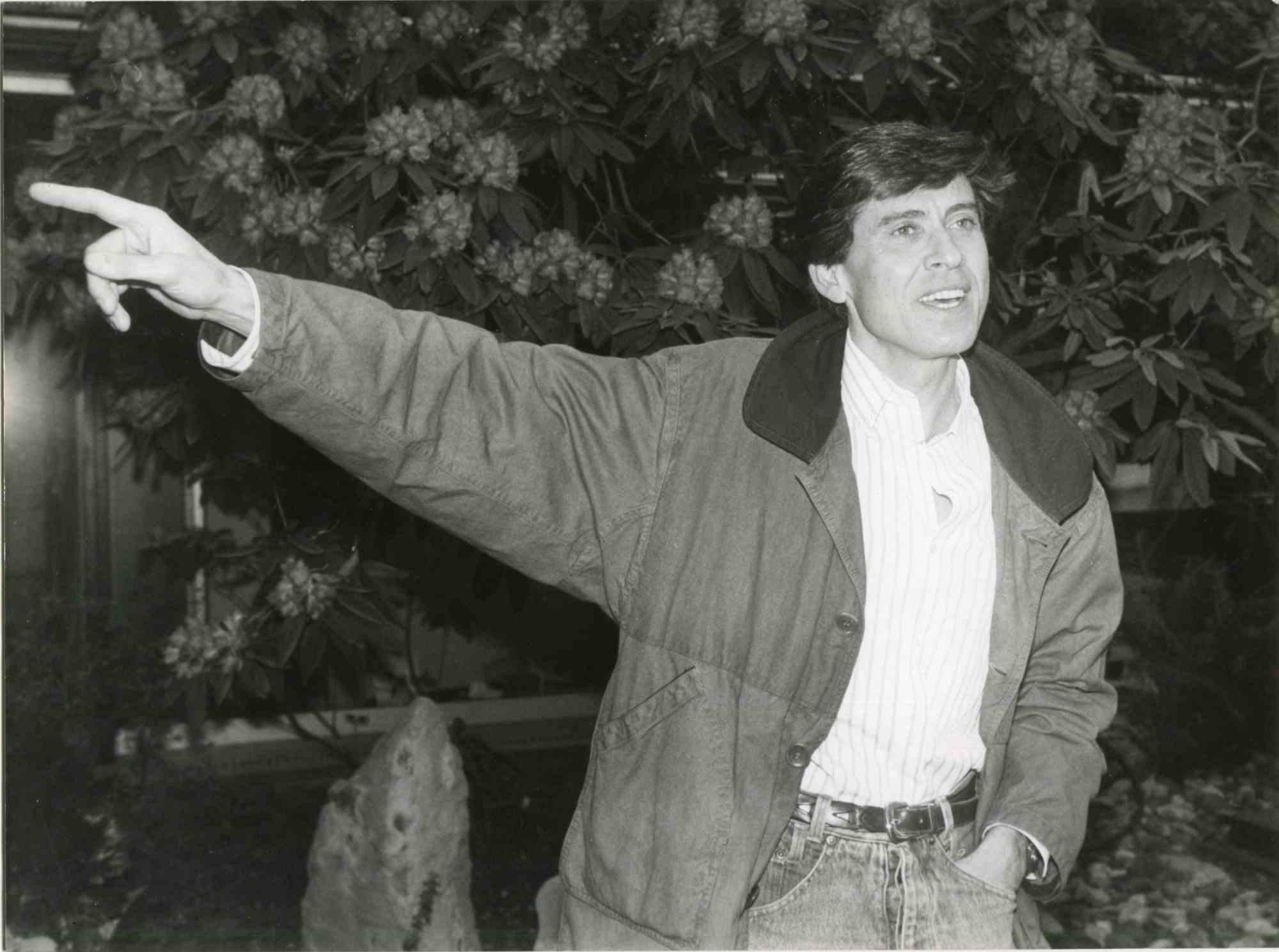 Figurative Photograph Unknown - Gianni Morandi - Photo vintage, années 1990
