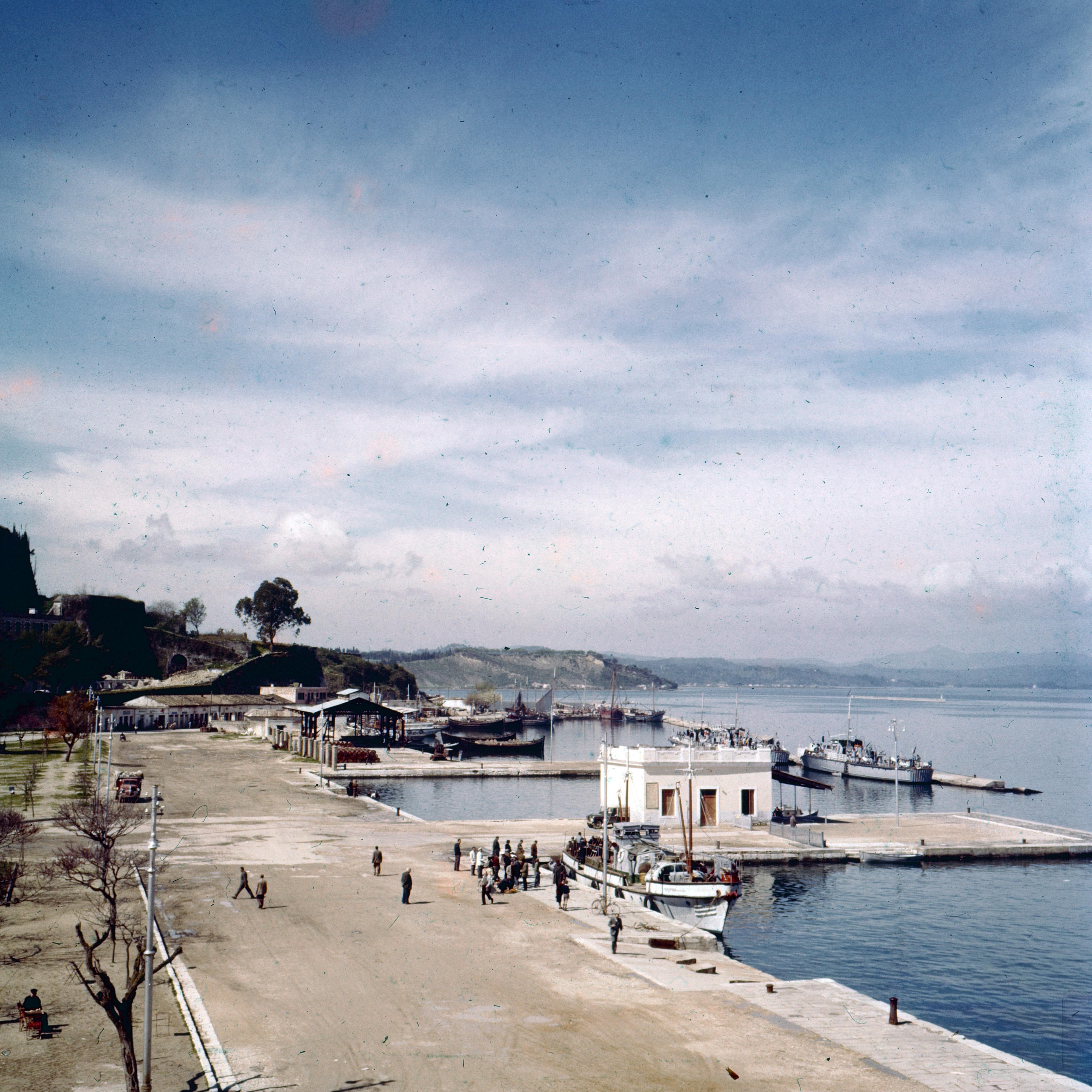 Unknown Landscape Photograph - Greece in  1957 - Ägina