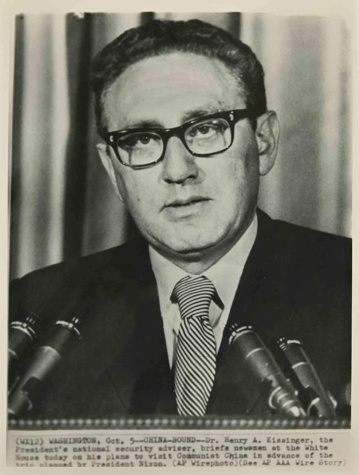 Unknown Portrait Photograph – Henry Kissinger – Druckdruck im Vintage-Stil – 1970er Jahre