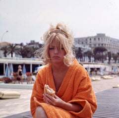 Hilarious Candid Portrait - Goldie Hawn on a "Sandwich Break" Fine Art Print