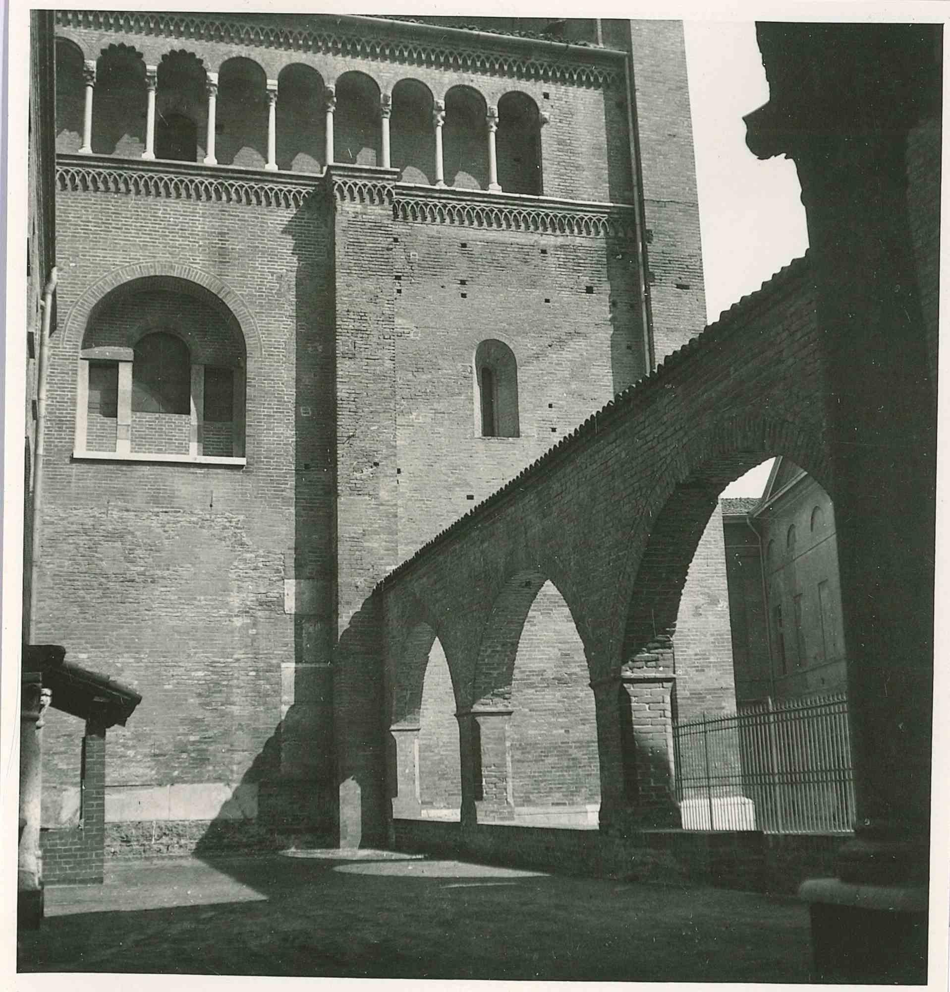 Figurative Photograph di Unknown - Cattedrale storica e archi - Foto d'epoca - Inizio XX secolo