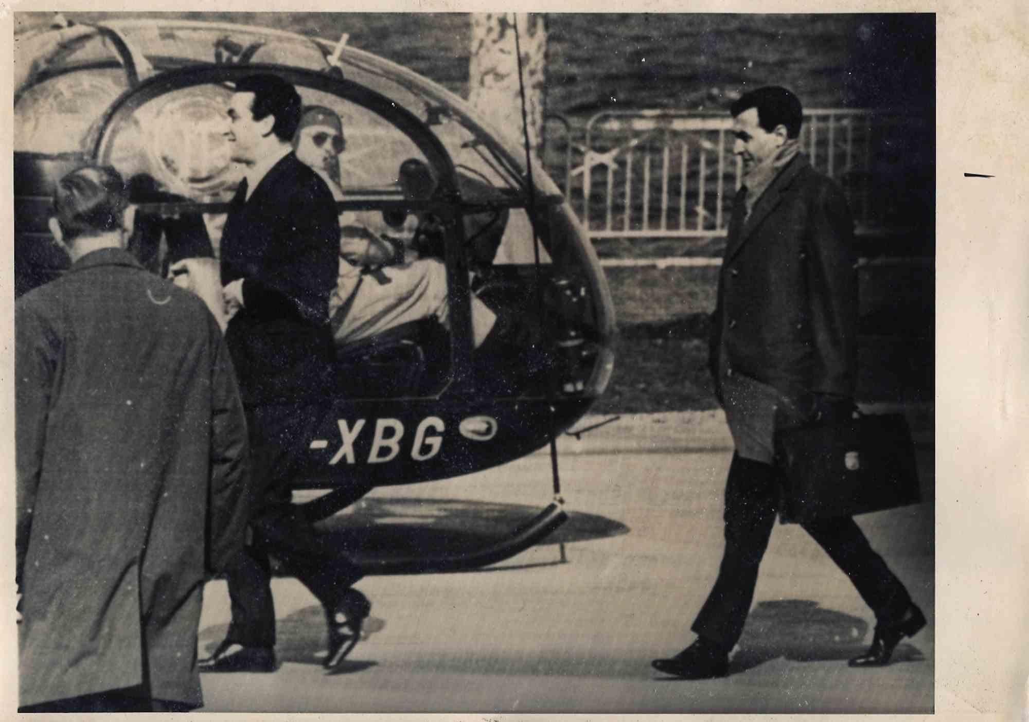 Unknown Figurative Photograph - Historical Photo - Algerian Delegators Arrival - Vintage Photo - 1960s
