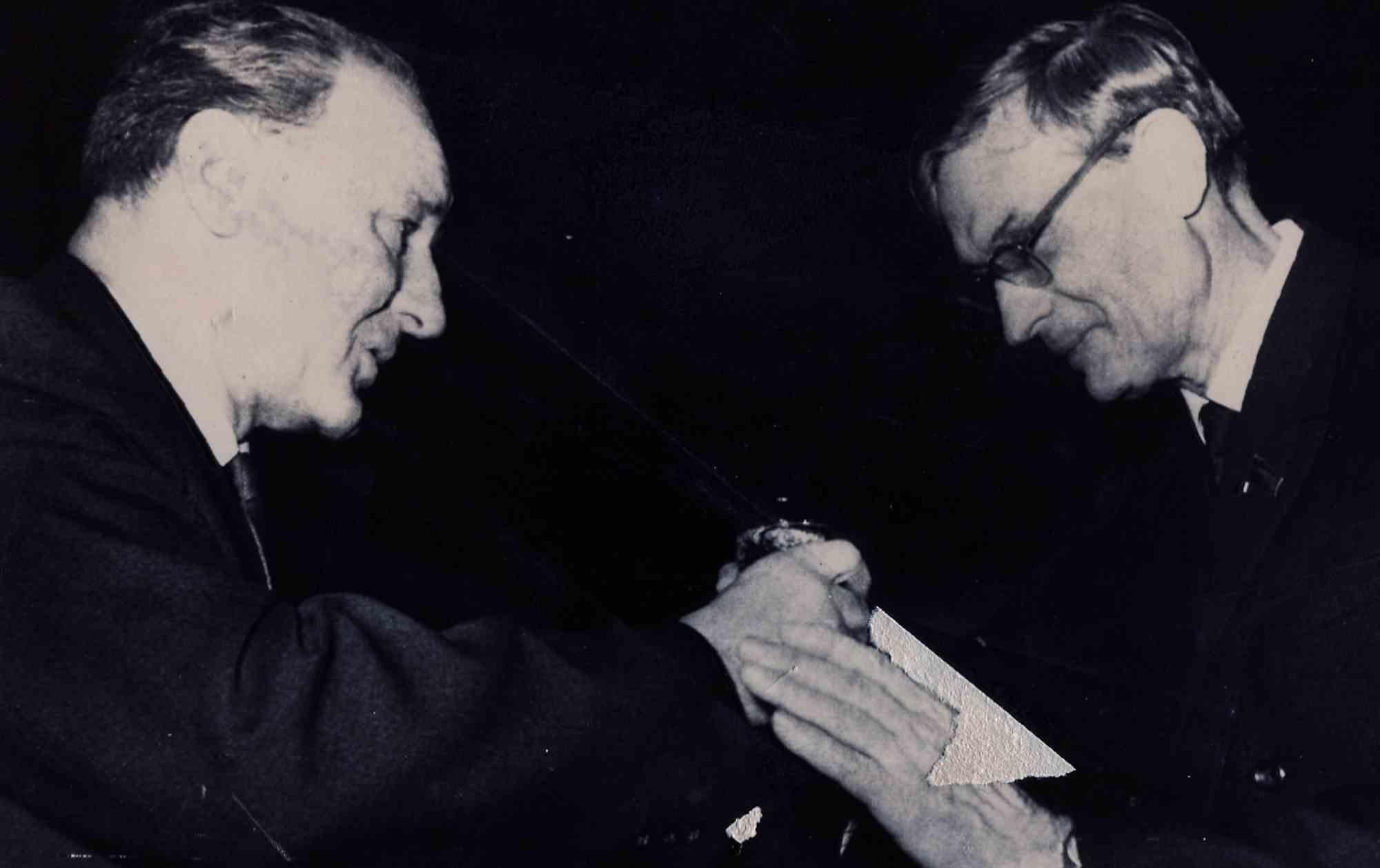 Figurative Photograph de Unknown - Foto histórica- Janos Kadar y Mijail Andréievich - foto - mediados del siglo XX