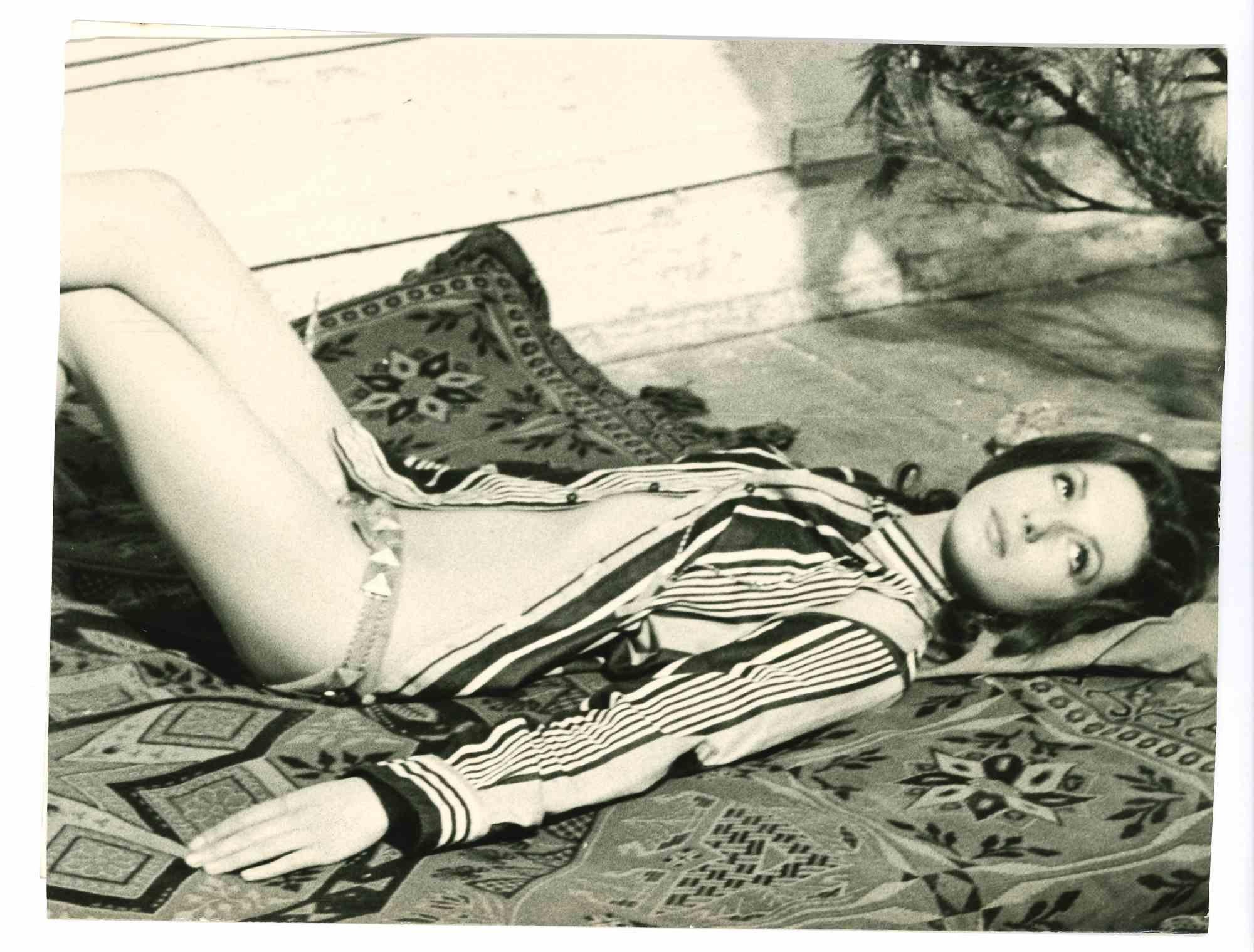 Unknown Figurative Photograph - In Pose (Catherine Spaak) - 1960s