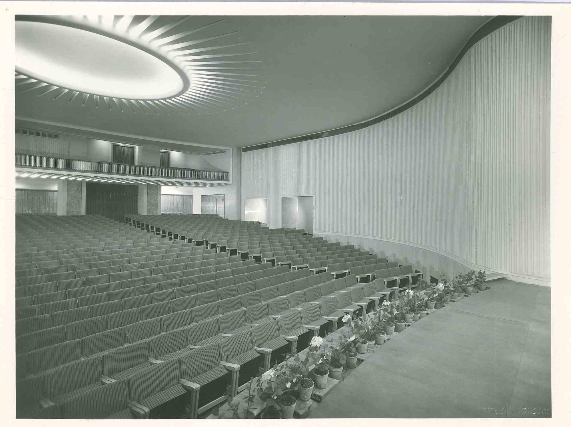 Unknown Figurative Photograph – Inauguration des Wissenschaftspalasts in Rom – Vintage-Foto – 1950er Jahre