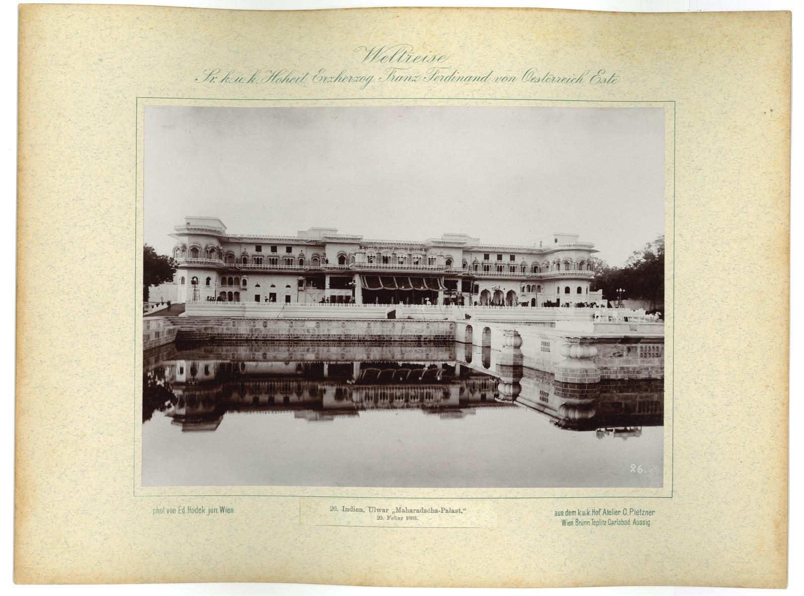 Unknown Landscape Photograph - India. Ulwar - Maharadscha - Palast - Original Vintage Photo - 1893