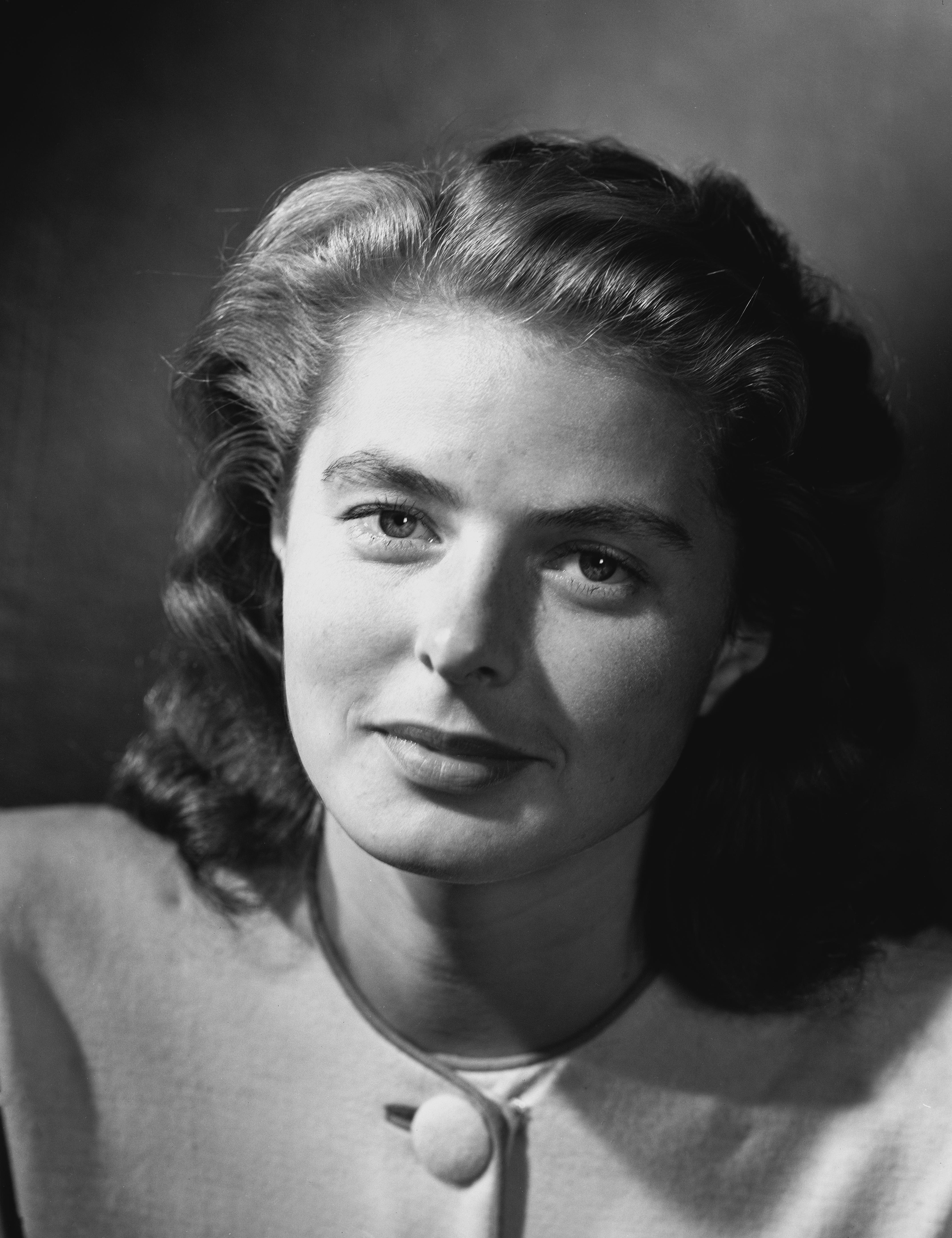 Unknown Black and White Photograph - Ingrid Bergman: Looking Up Movie Star News Fine Art Print