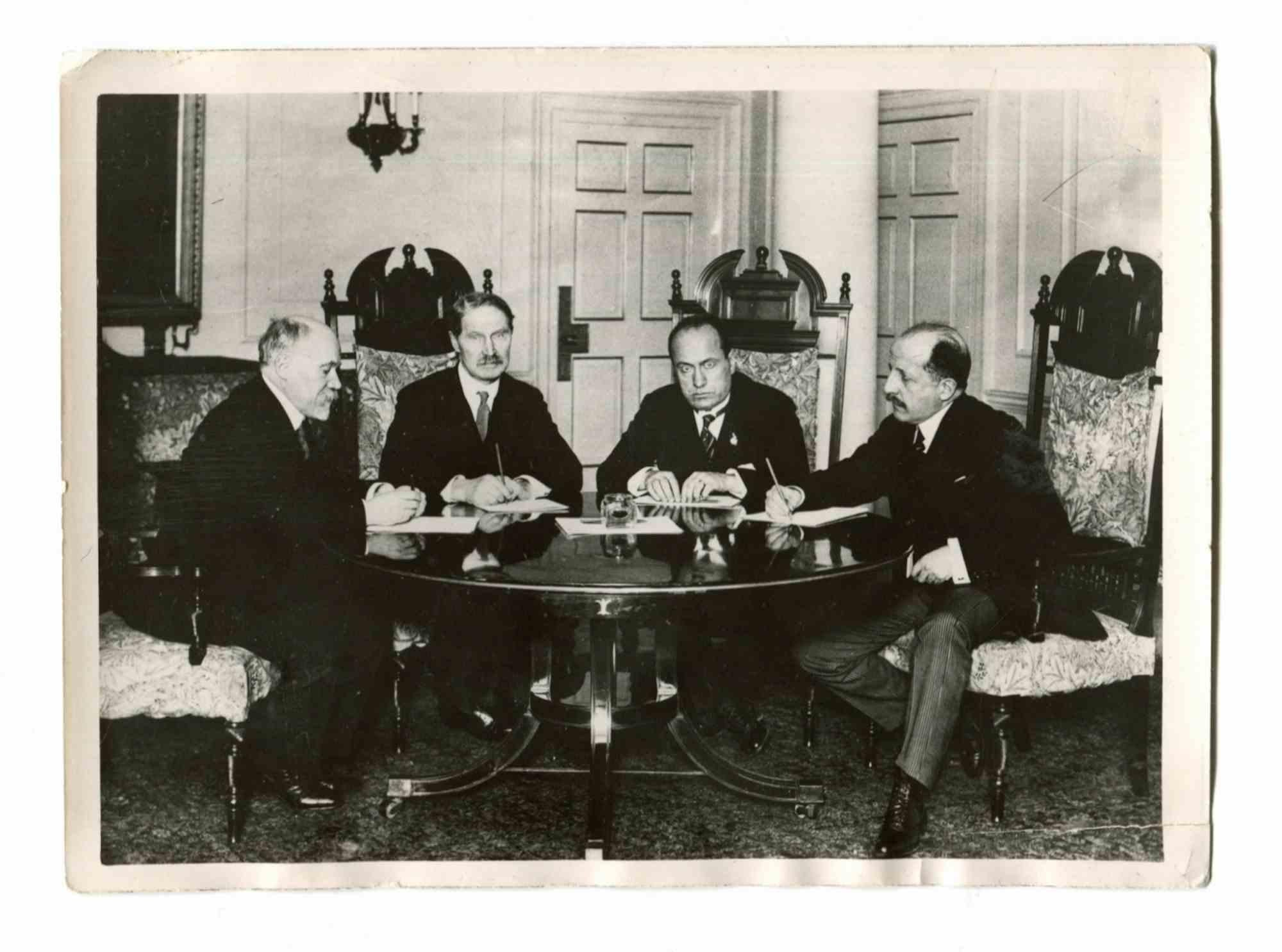 Unknown Figurative Photograph - Italian Fascism Era - Meeting Mussolini and Raymond Poincaré - 1930s