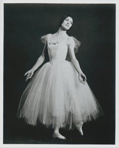 LA PRIMA BALLERINA ITALIANA CARLA FRACCI NEL RUOLO DI GISELLE, 1967 - STAMPA D'EPOCA