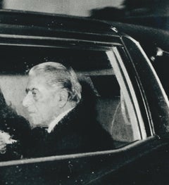 Jackie et Aristoteles Onassis ; voiture ; noir et blanc, Paris 1973, 19, 9 x 30, 4 cm