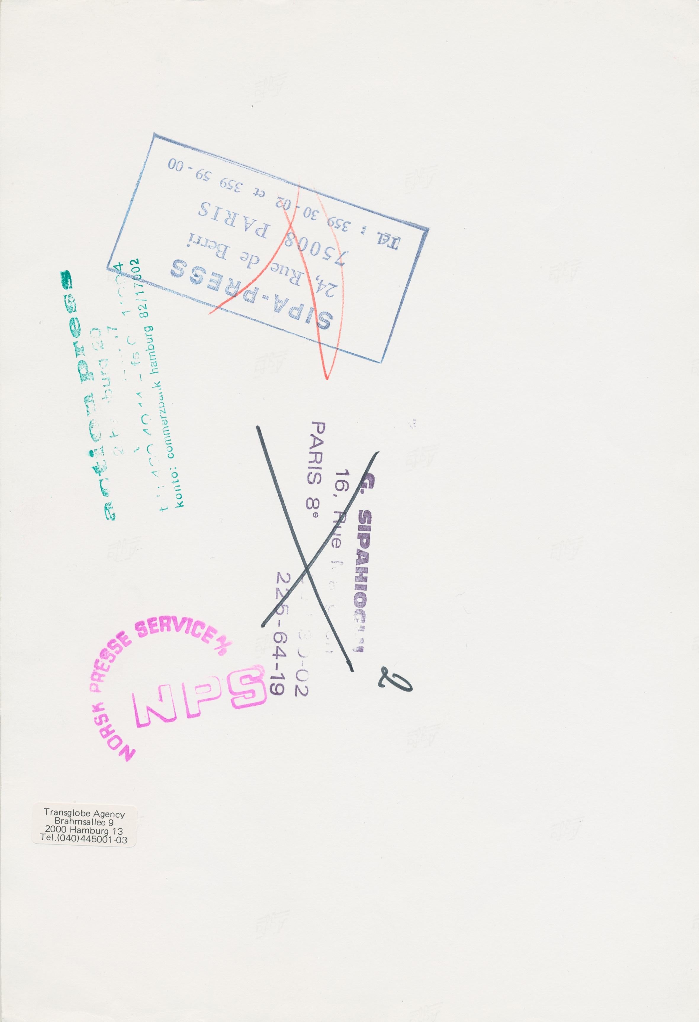 Jackie Kennedy; Zeitung; Schwarz-Weiß-Fotografie, Frankreich, 20, 2 x 29, 8 cm im Angebot 1