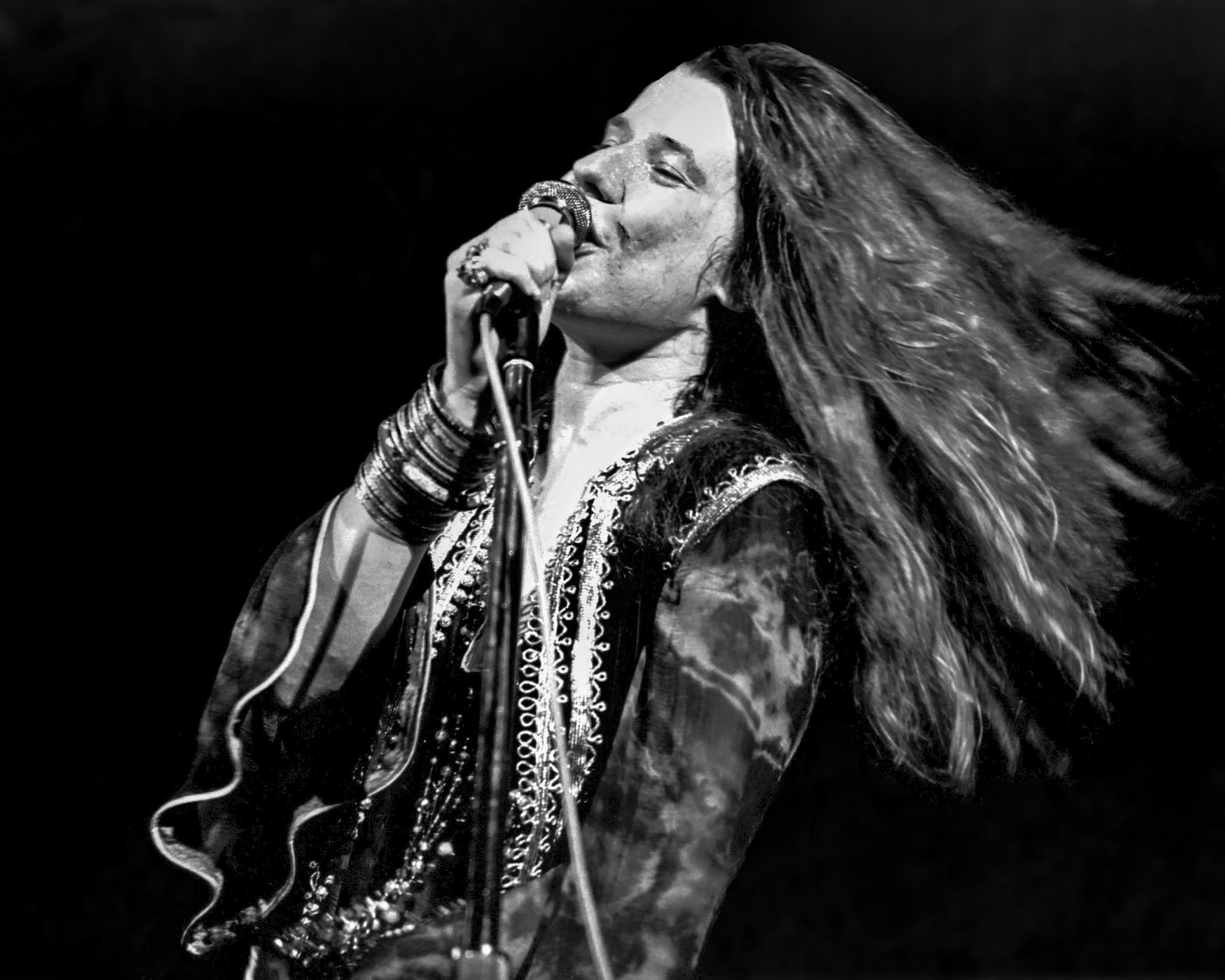 Unknown Portrait Photograph - Janis Joplin Live at Woodstock
