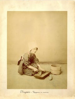 Japanische japanische Frau beim Kochen von Shin E Do – handkolorierter Albumendruck 1870/1890
