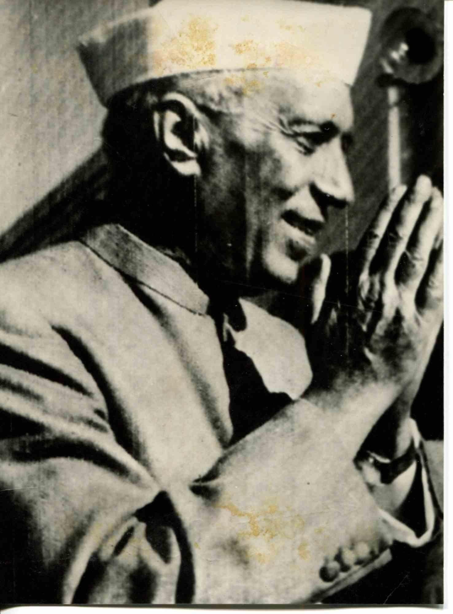 Unknown Figurative Photograph - Jawaharlal Nehru - Photo - 1950s