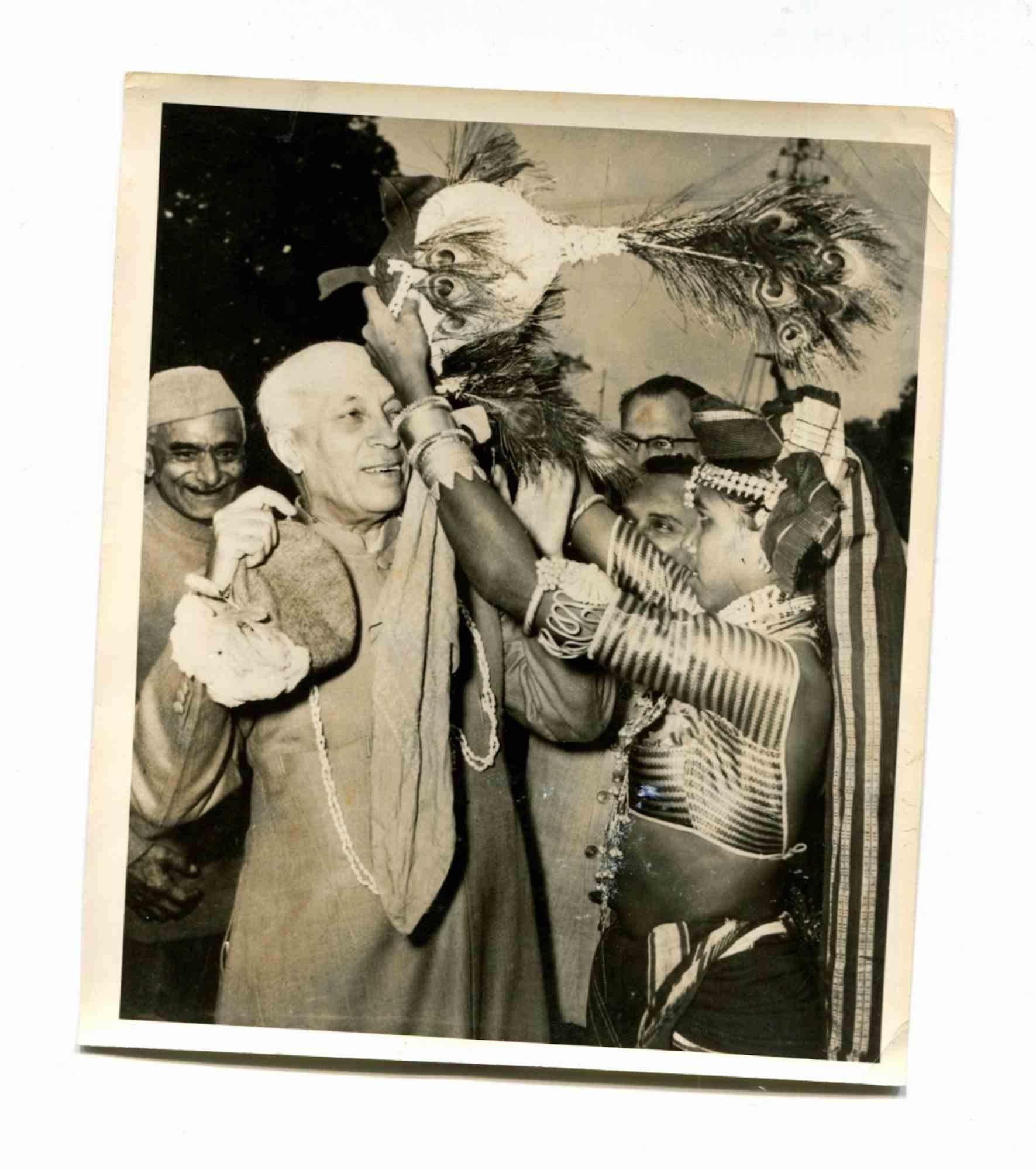 Unknown Figurative Photograph - Jawaharlal Nehru - Vintage Photo - mid-20th Century