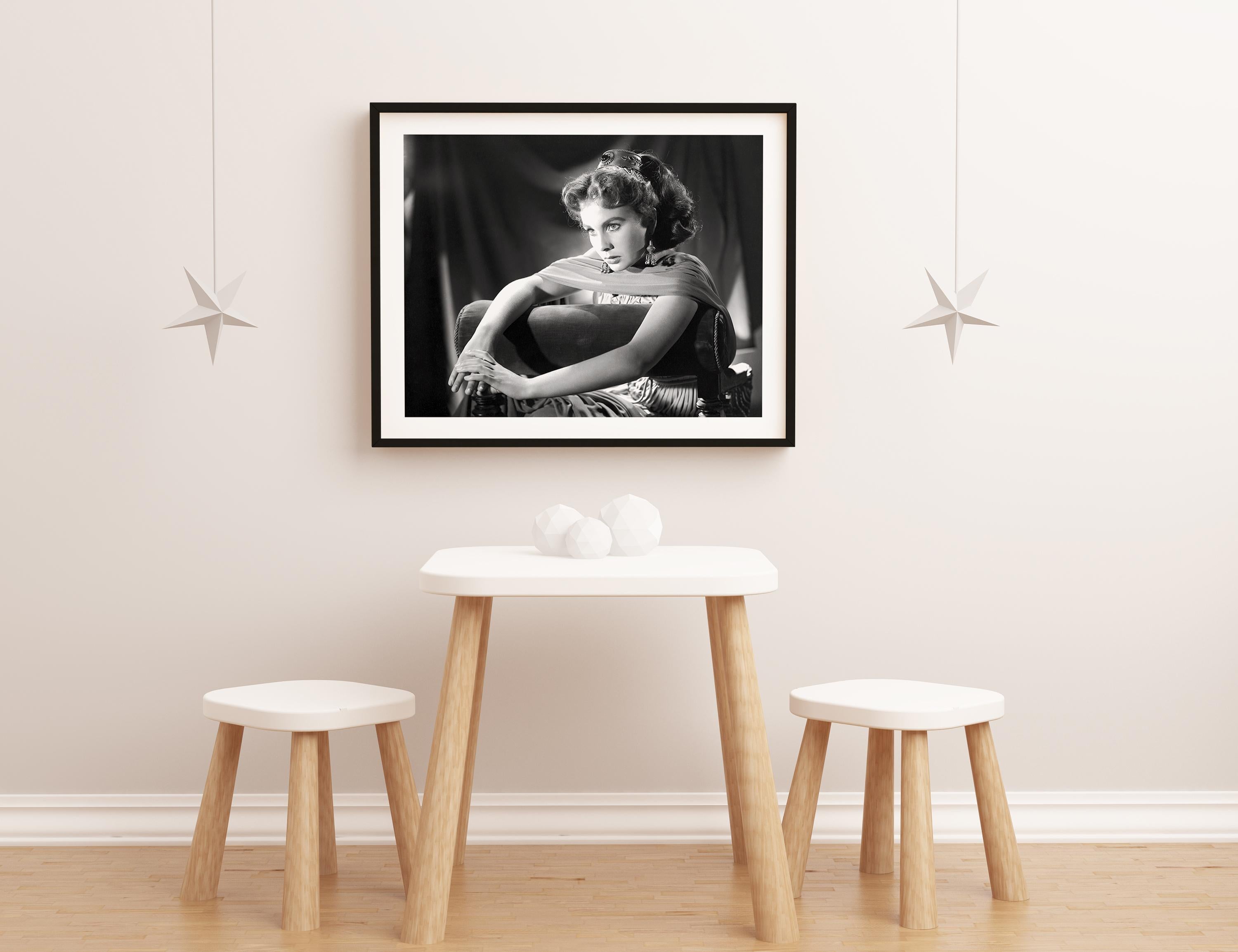 Jean Simmons Androcles and the Lion Movie Star News Fine Art Print - Black Black and White Photograph by Unknown
