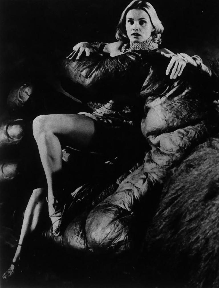 Unknown Black and White Photograph - Jessica Lange in "King Kong" - Vintage Photograph - 1976