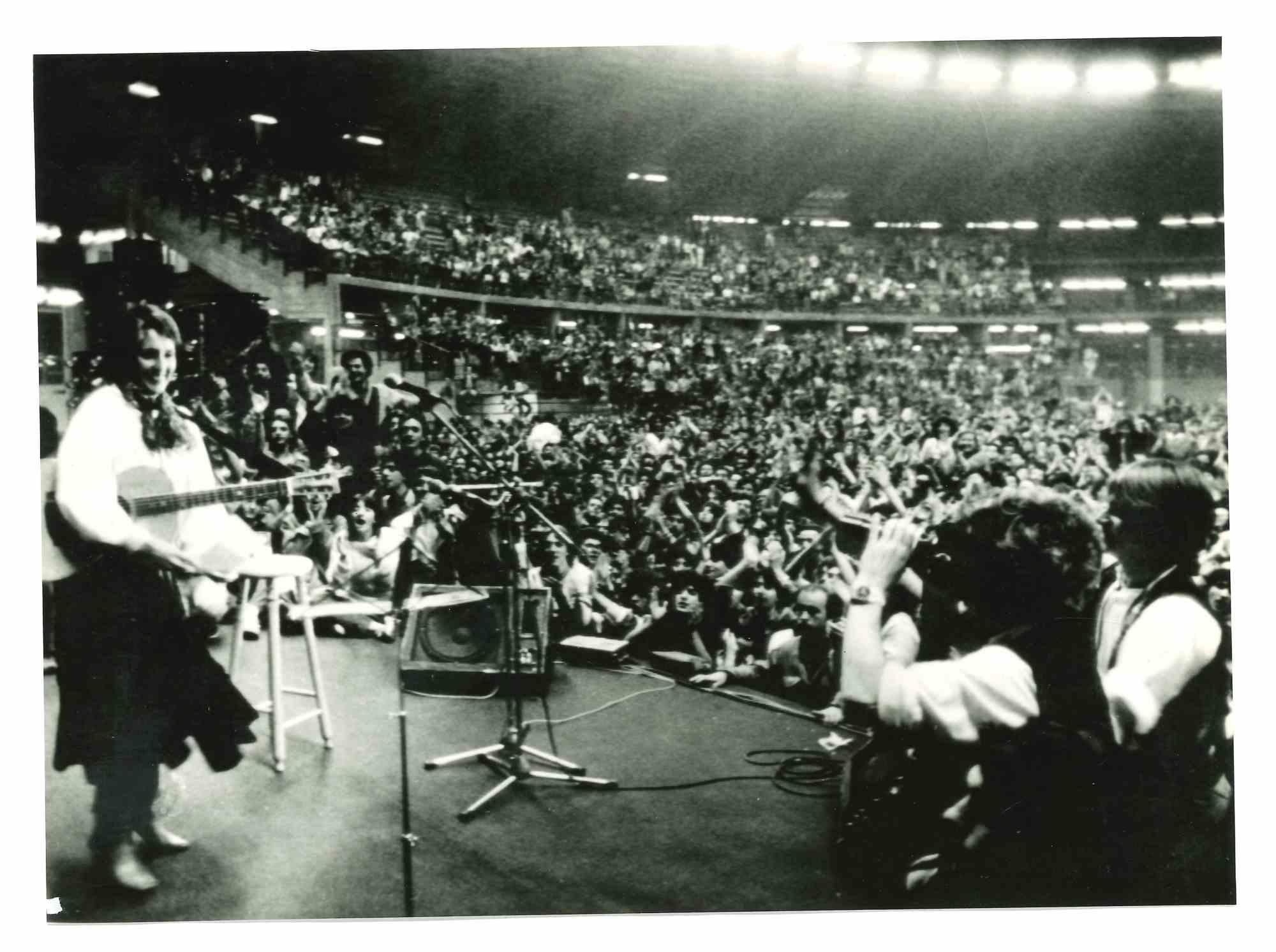 Unknown Figurative Photograph - Joan Baez - Vintage Photograph - 1970s