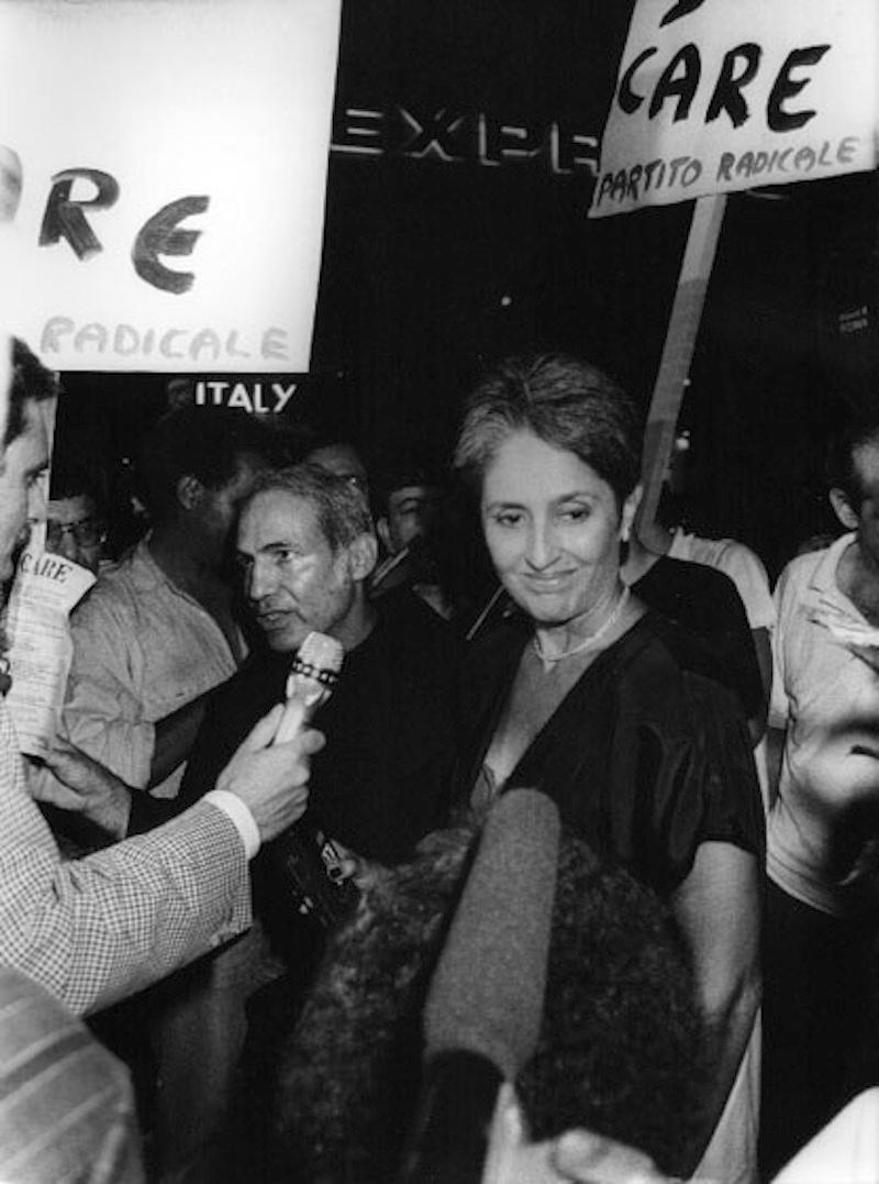 Unknown Figurative Photograph - Joan Baez while Demonstrating in Rome - Vintage Photo - 1988
