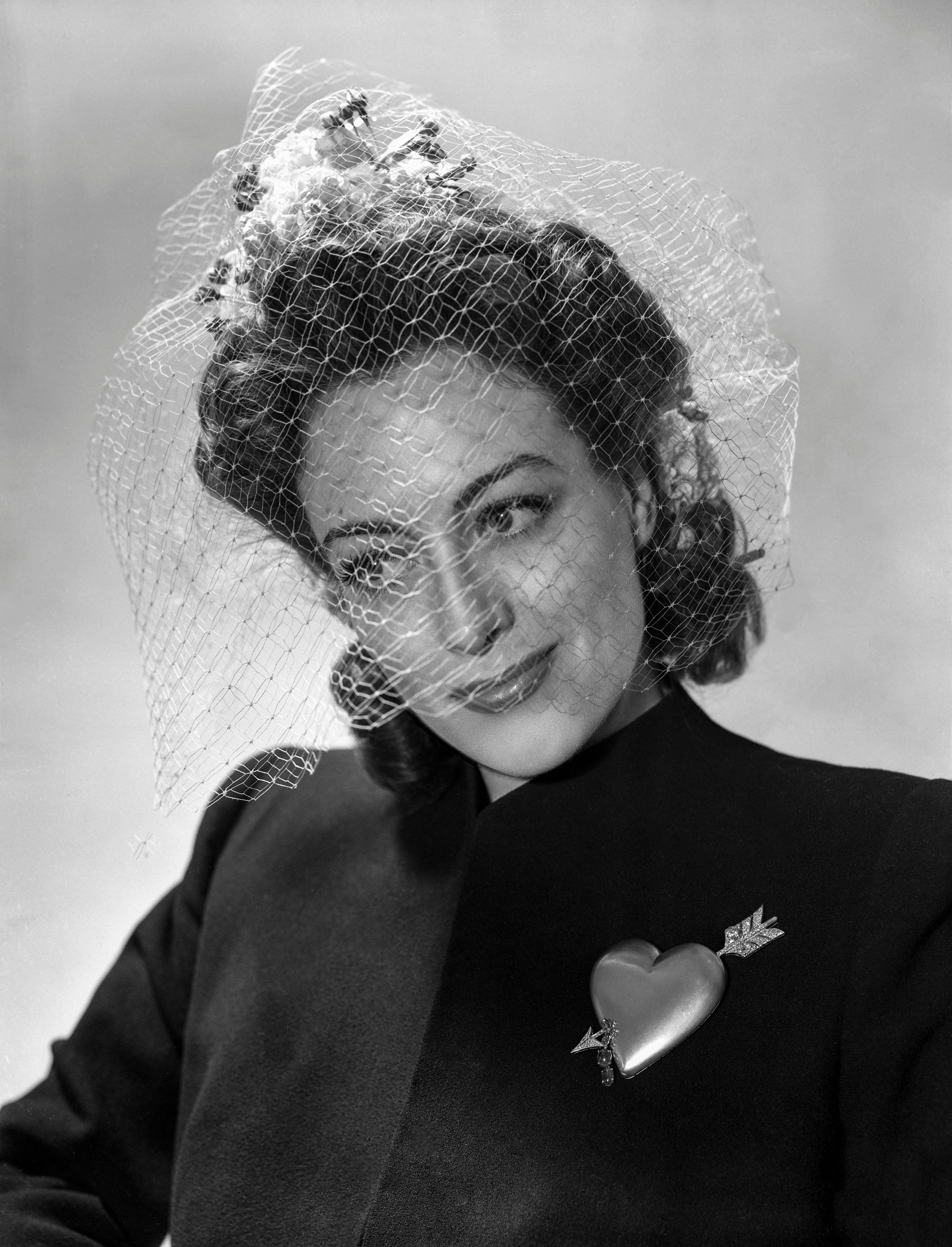 Unknown Portrait Photograph - Joan Crawford in Veil Movie Star News Fine Art Print