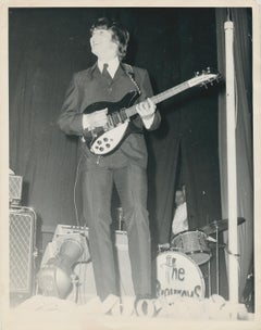 John Lennon, spectacle sur scène à Adélaïde, 1964