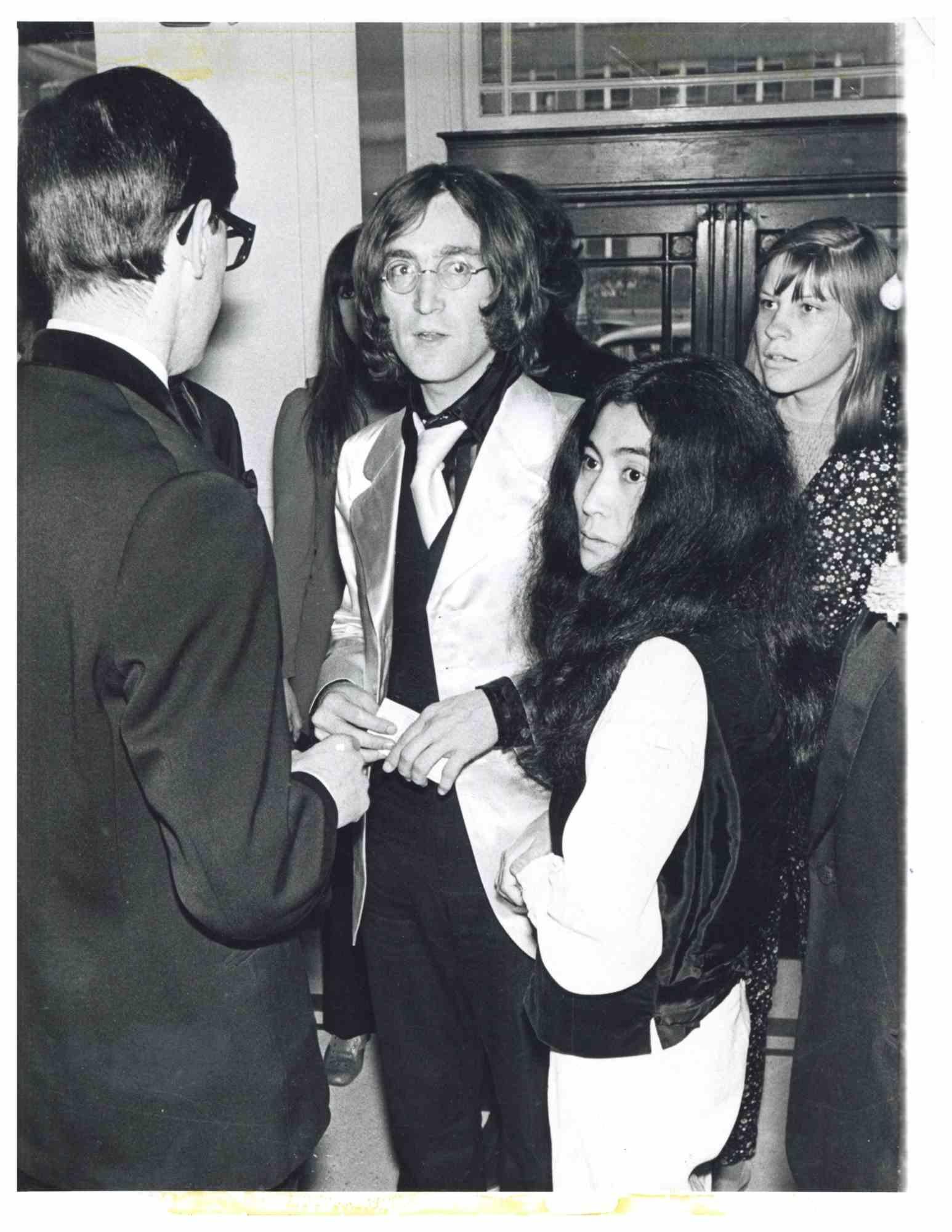 Unknown Portrait Photograph - John Lennon and Yoko Ono in 1968 - Vintage Photograph