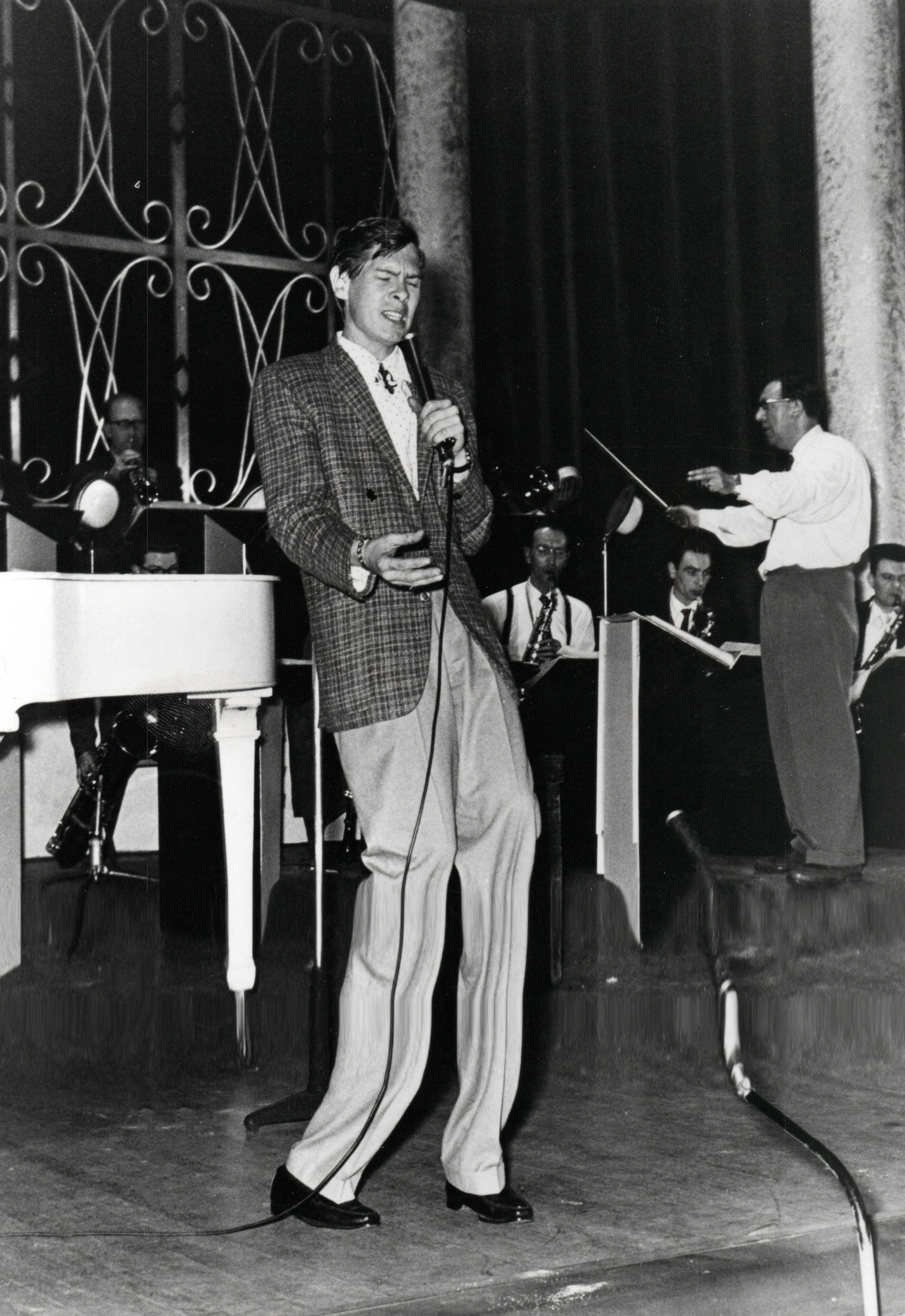 Unknown Portrait Photograph - Johnnie Ray Performing Vintage Original Photograph