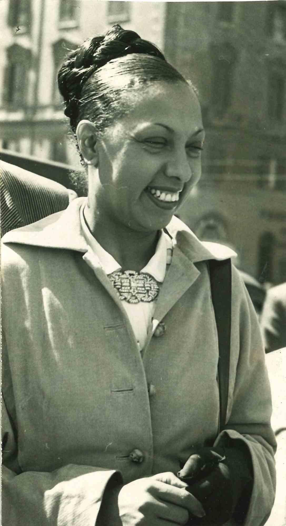 Unknown Figurative Photograph - Josephine Baker- Historical Photo - 1970s