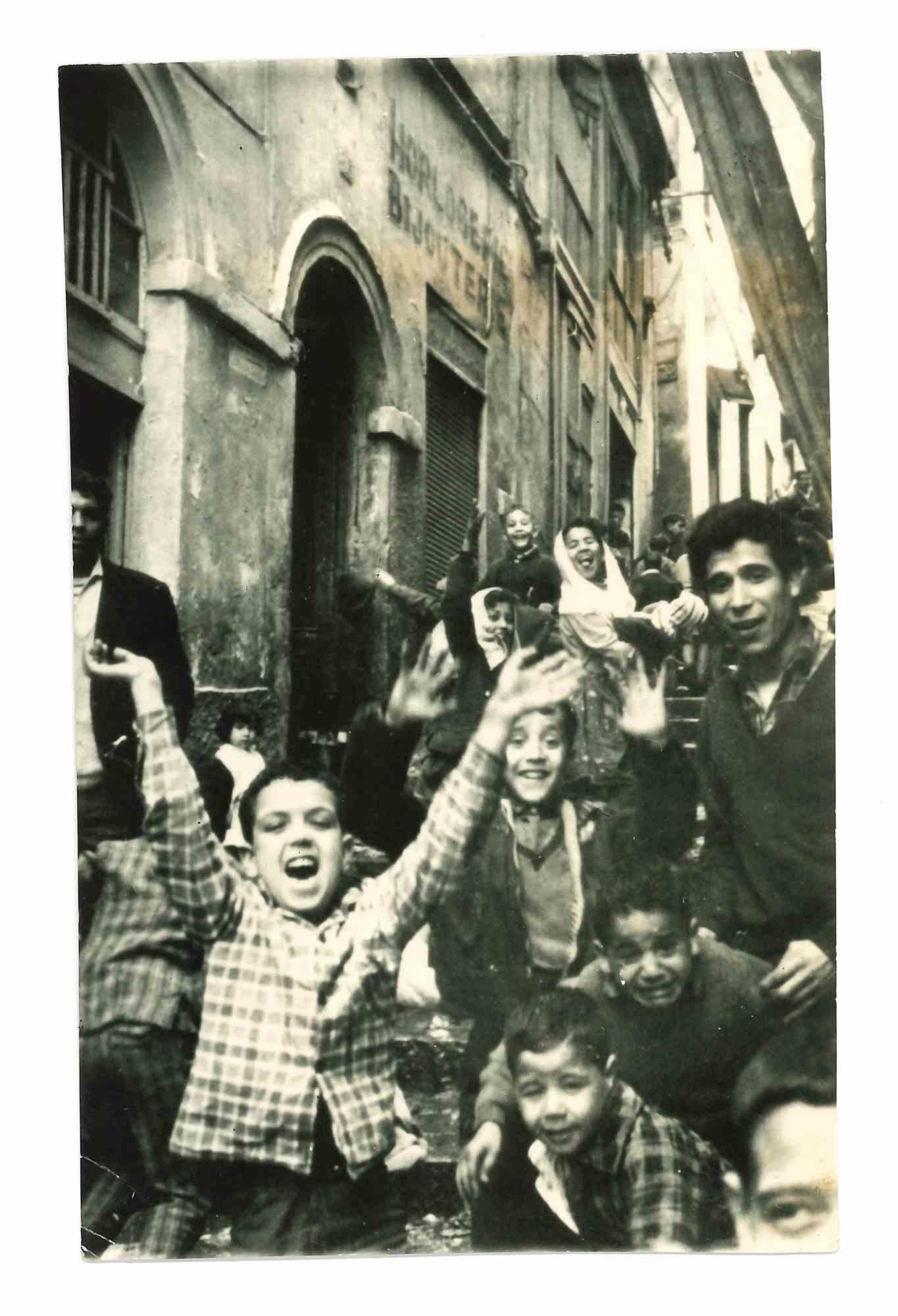 Unknown Figurative Photograph - Liberation of Algeria - Historical Photo - 1960s
