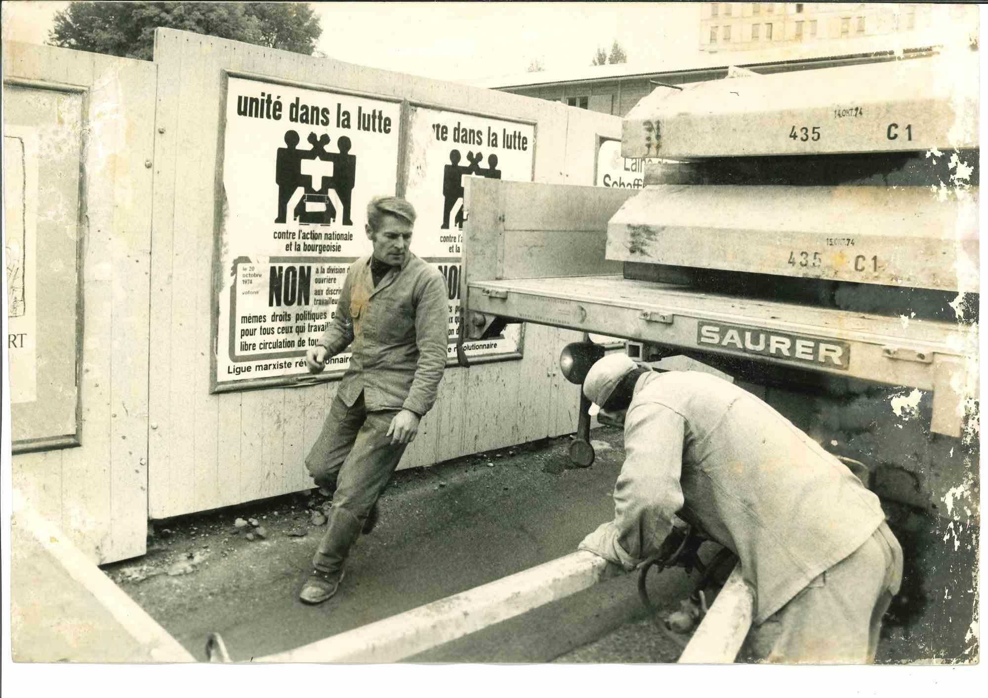 Unknown Figurative Photograph - Life In Italy 1960s - Historical Photos -1960s