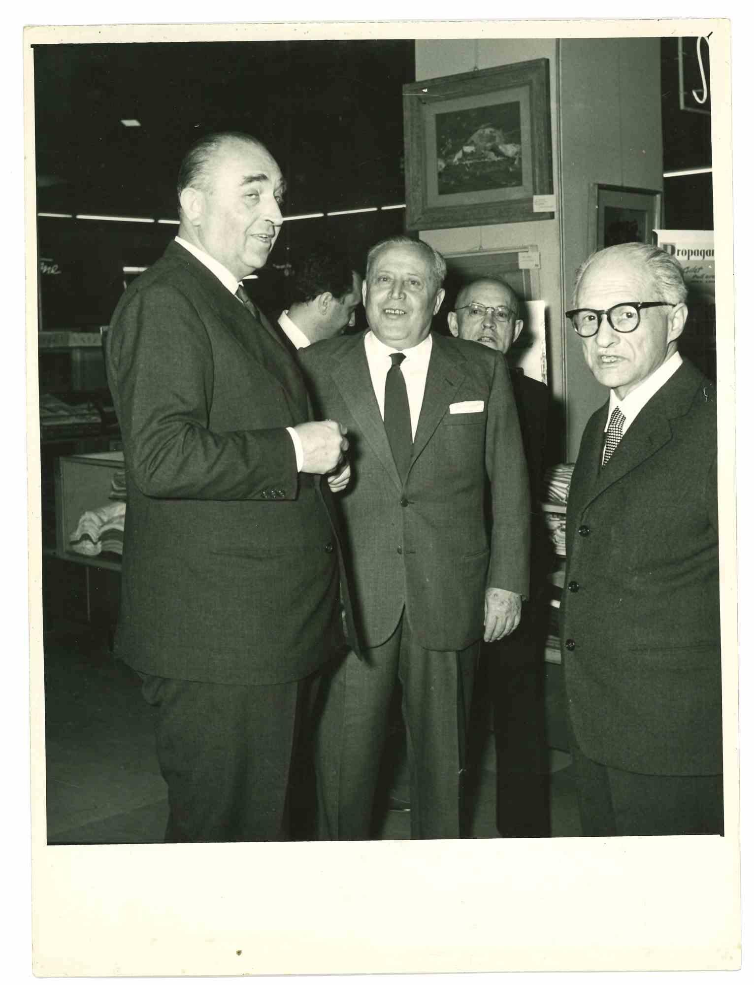 Unknown Portrait Photograph - Life in Italy in 1960s - Photograph - 1960s