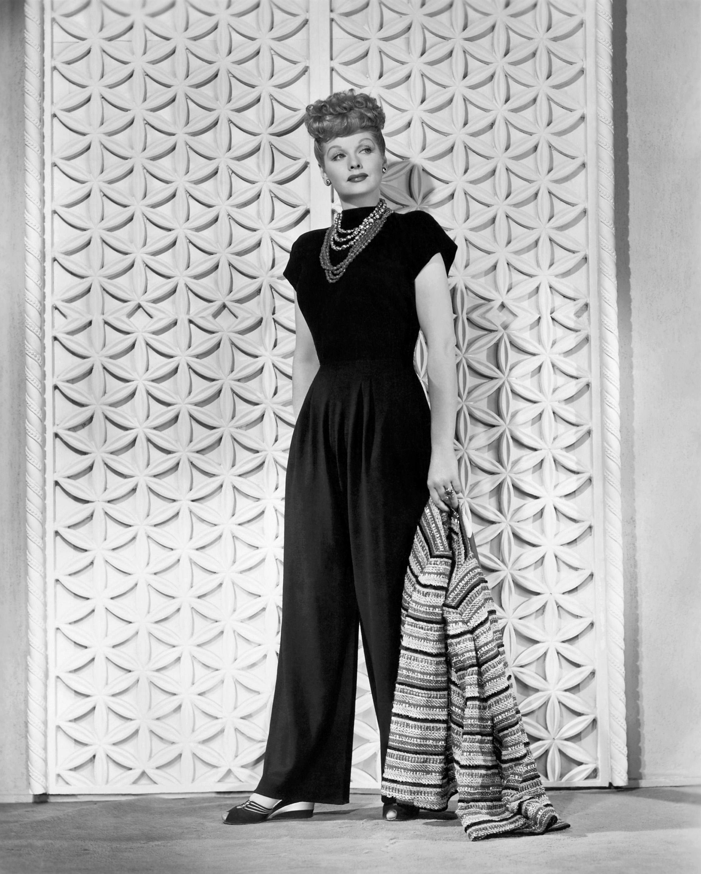 Unknown Portrait Photograph - Lucille Ball "Lover Come Back" Globe Photos Fine Art Print