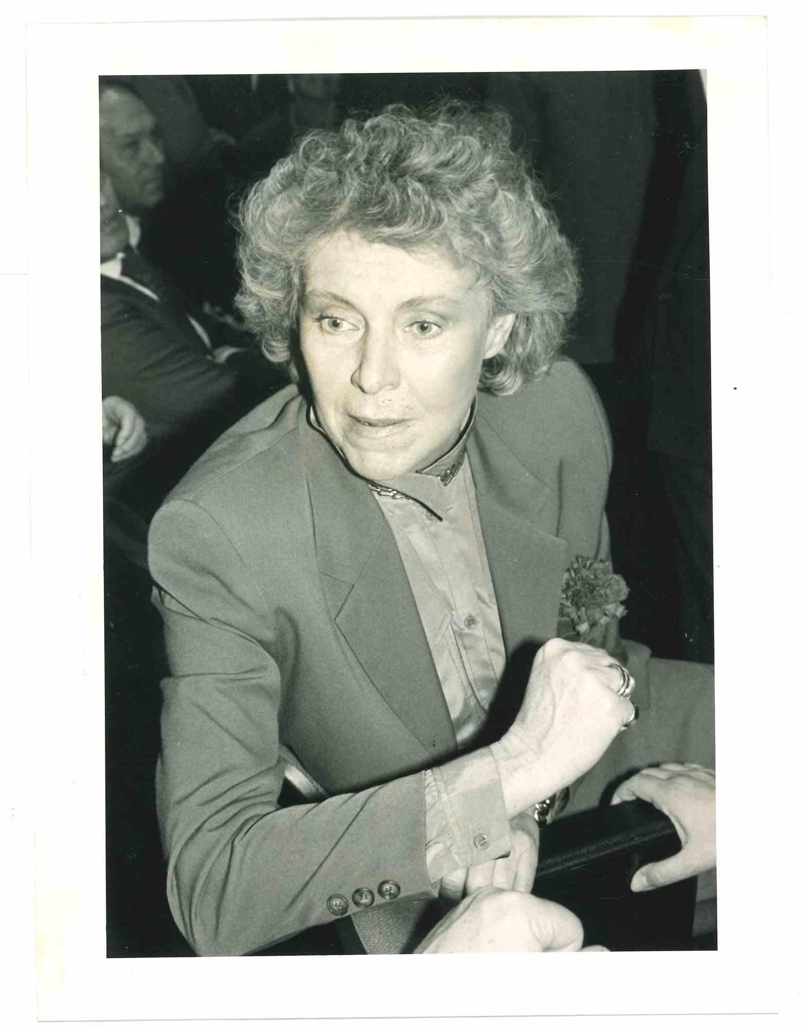 Figurative Photograph de Unknown - Margherita Boniver - Fotografía de época - Años 80