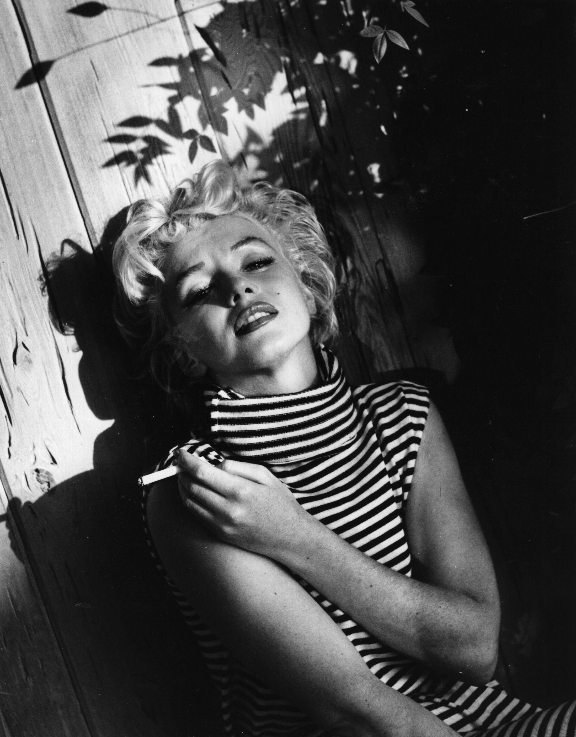 Unknown Black and White Photograph - Marilyn Monroe (1954) - Silver Gelatin Fibre Print