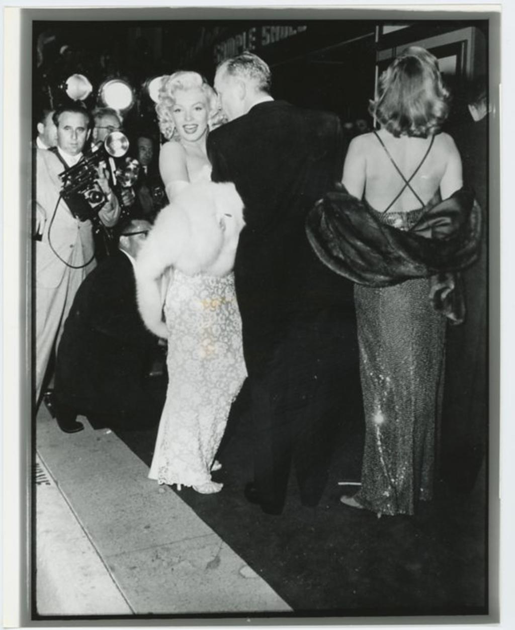 Unknown Black and White Photograph - Marilyn Monroe "How To Marry A Millionaire" Movie Premiere