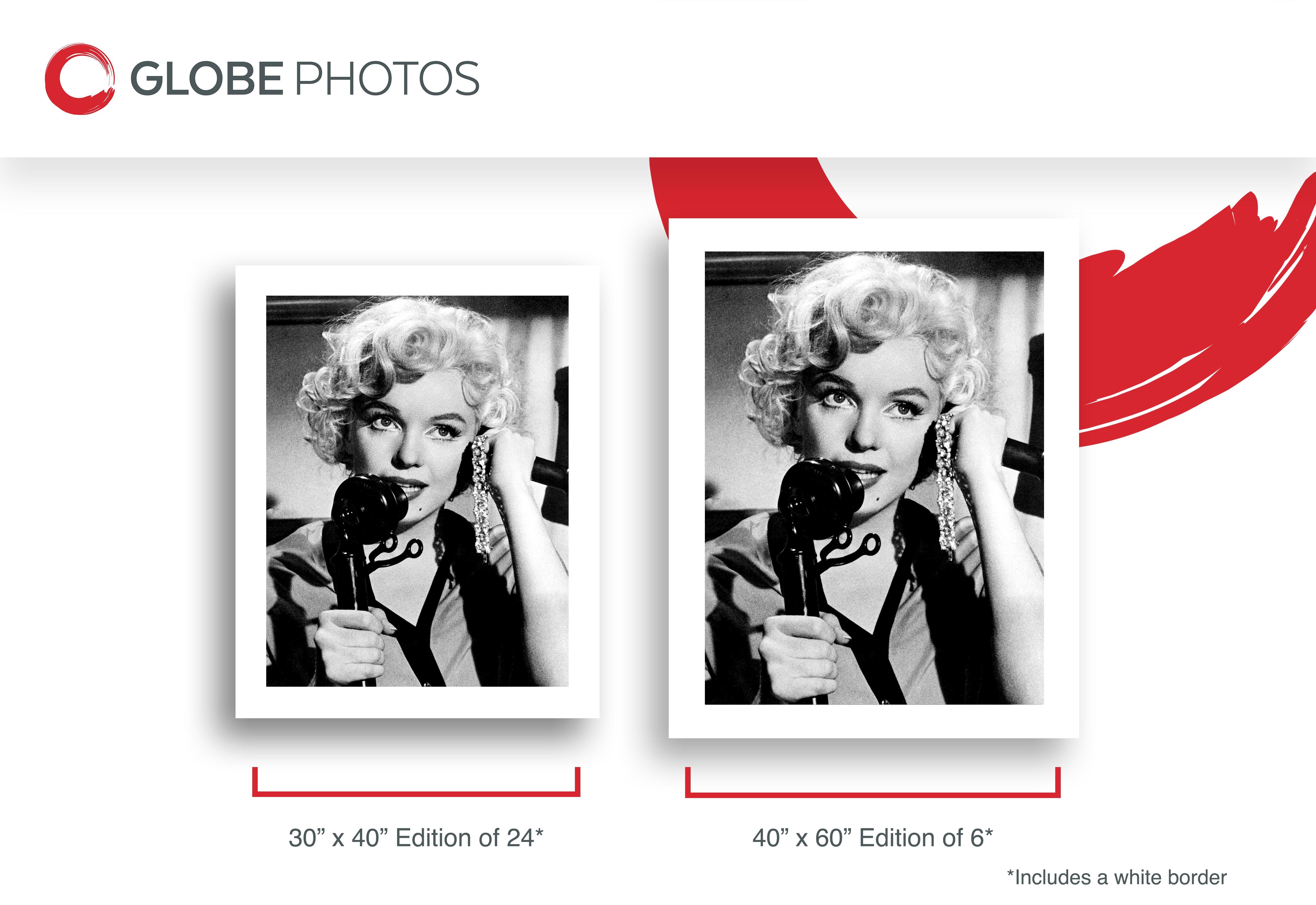 Marilyn Monroe dans Certains l'aiment chaud - Gris Black and White Photograph par Unknown